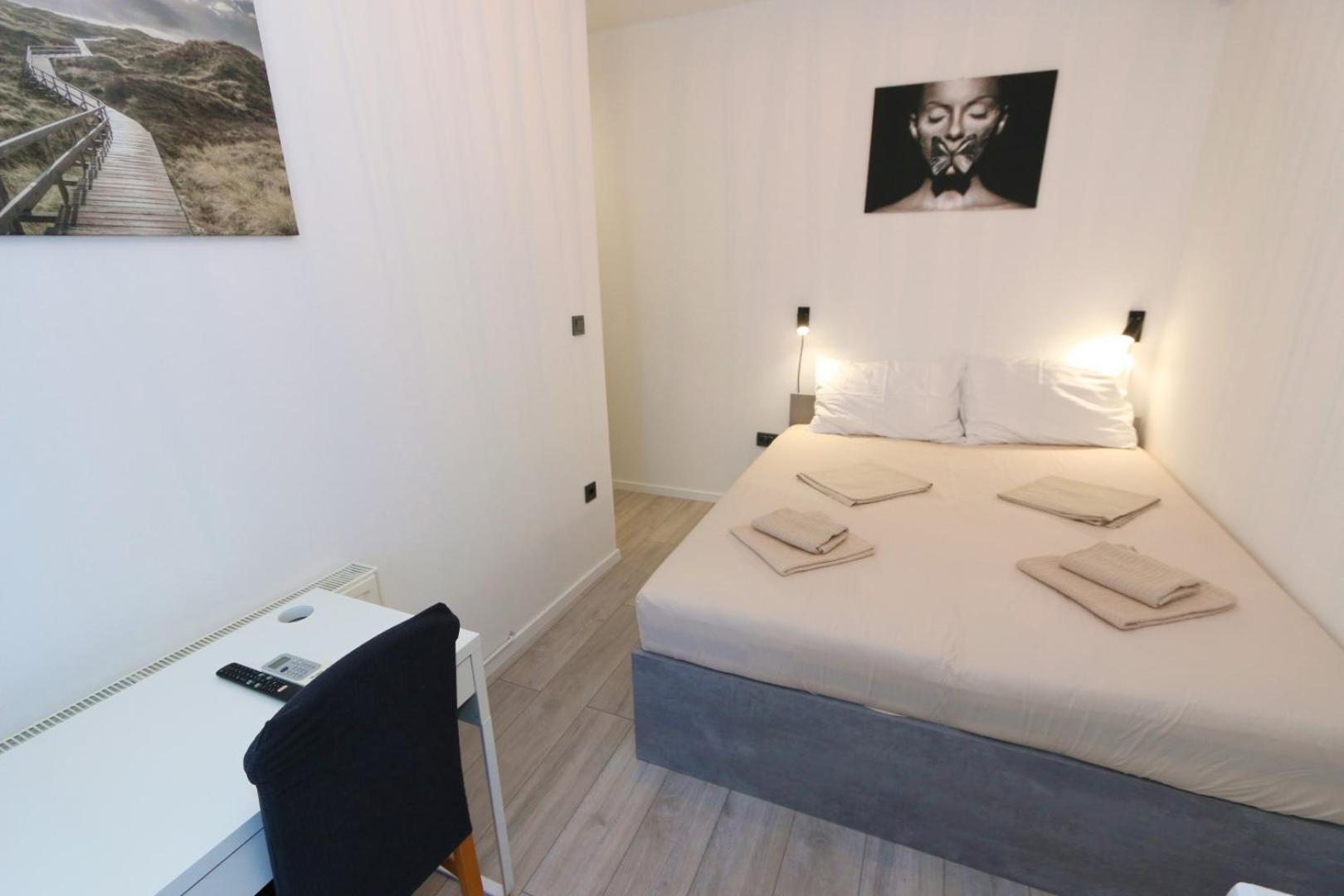 Double Room with Terrace and Mountain View - Photo 9