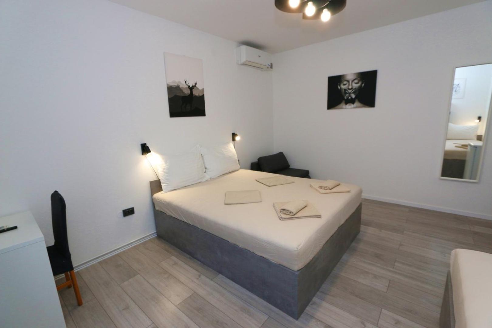 Triple Room - Photo 40