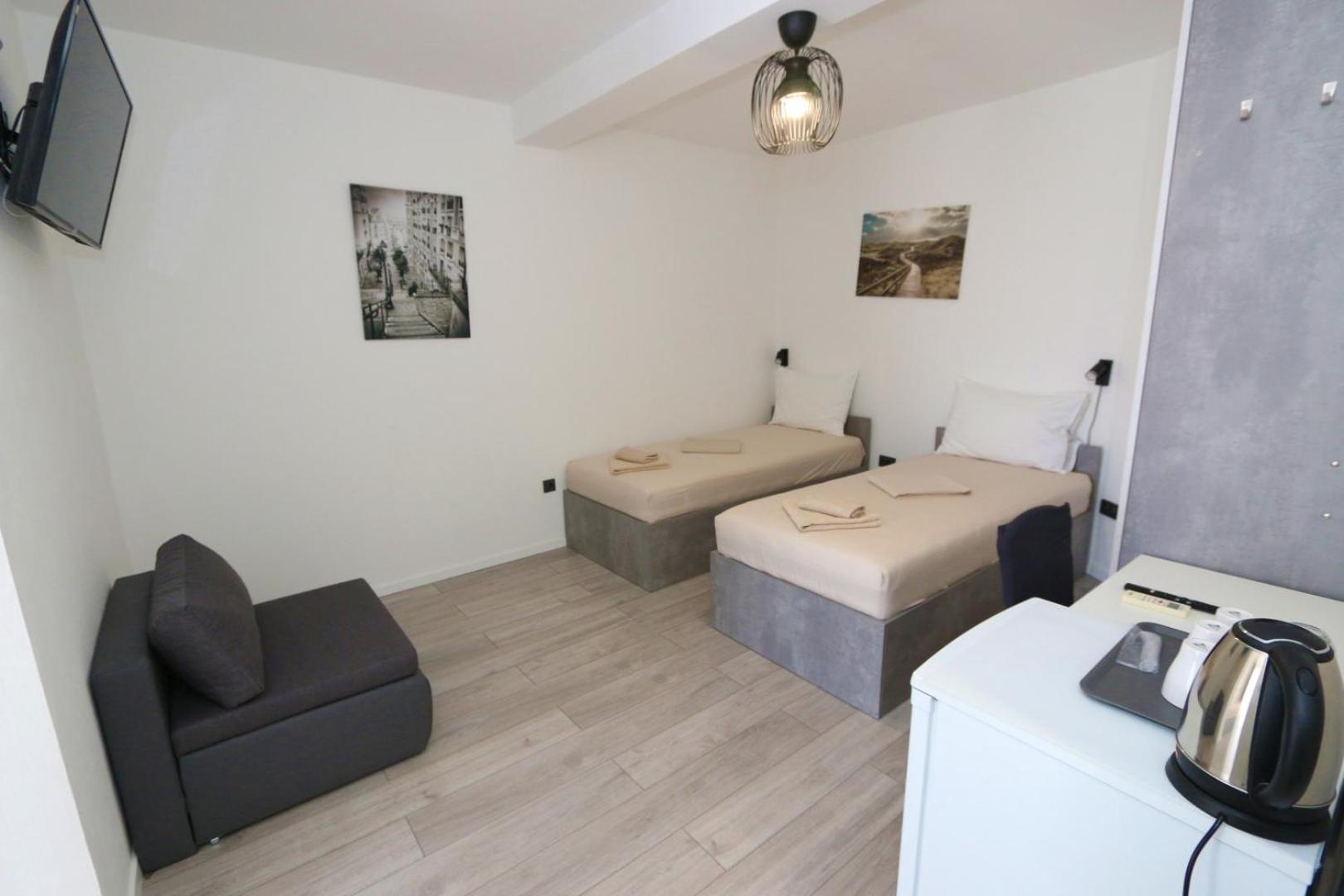 Triple Room - Photo 52