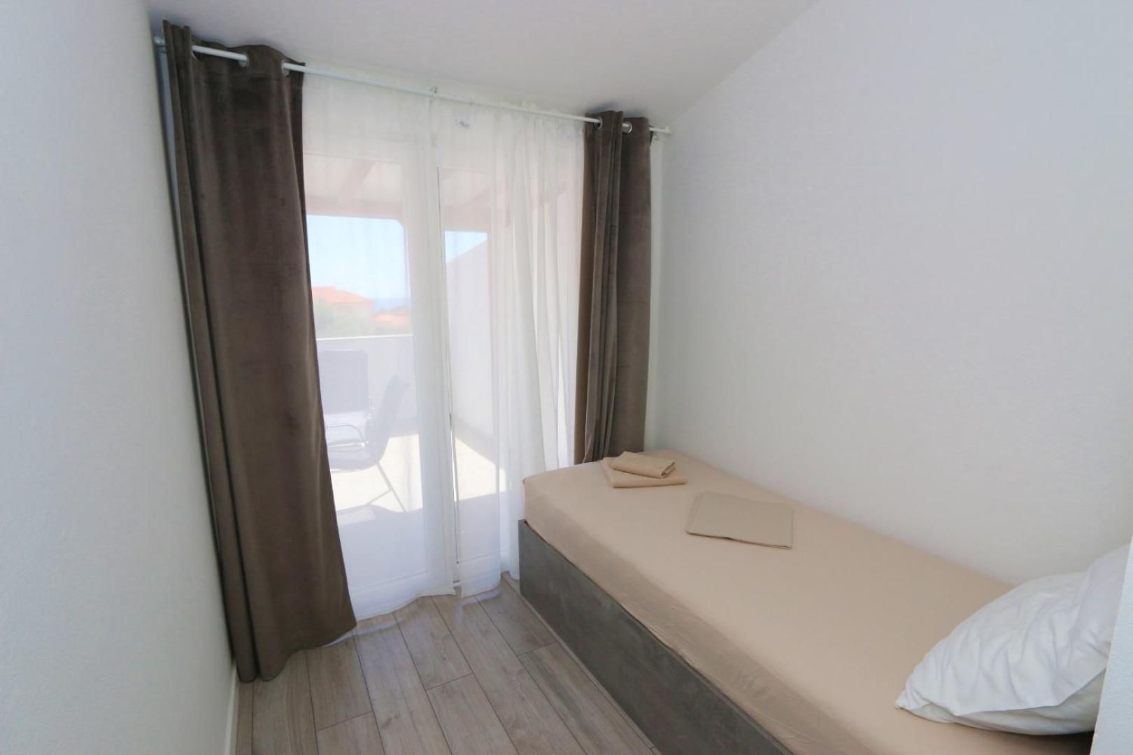 Triple Room - Photo 53