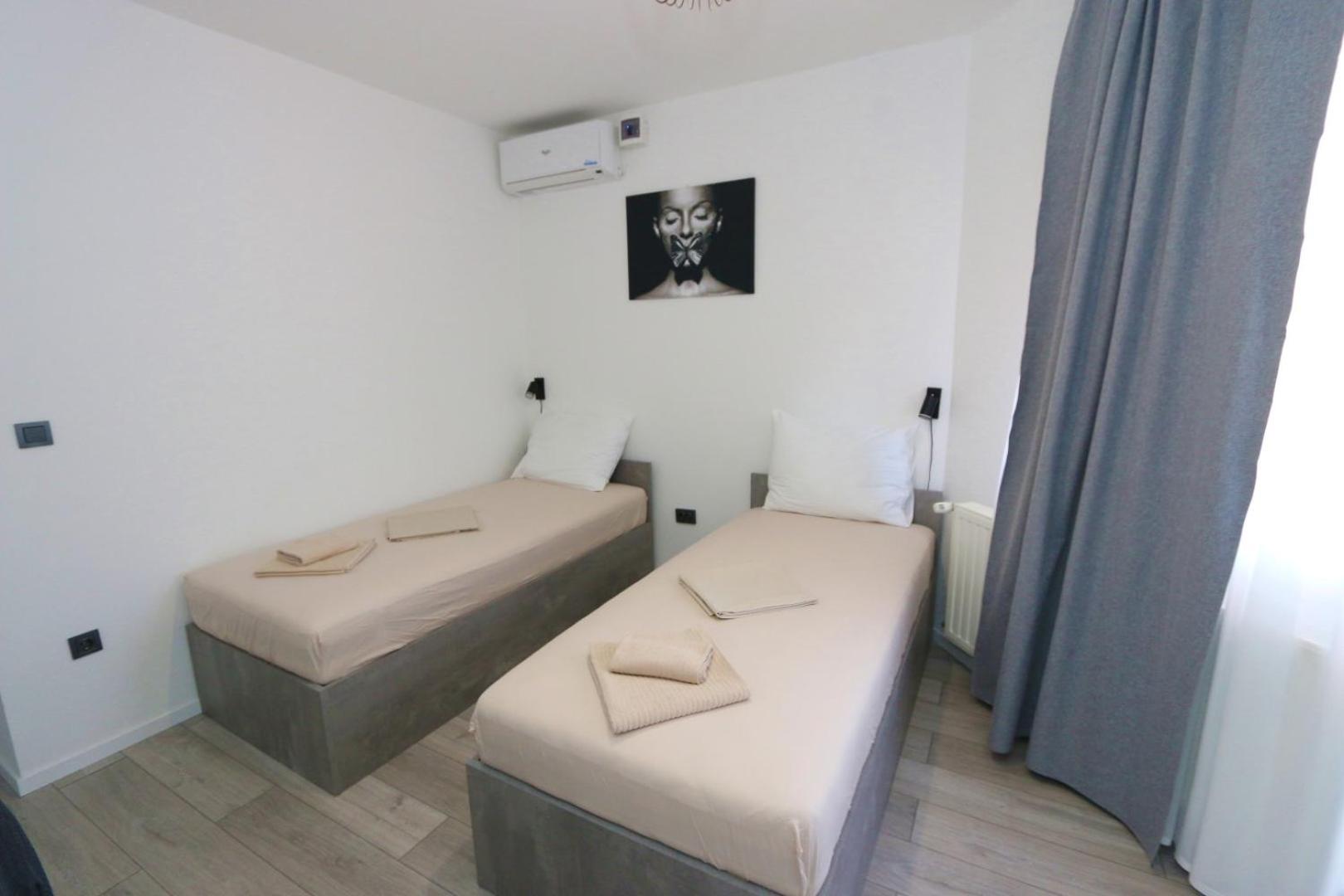 Double Room with Terrace and Mountain View - Photo 2
