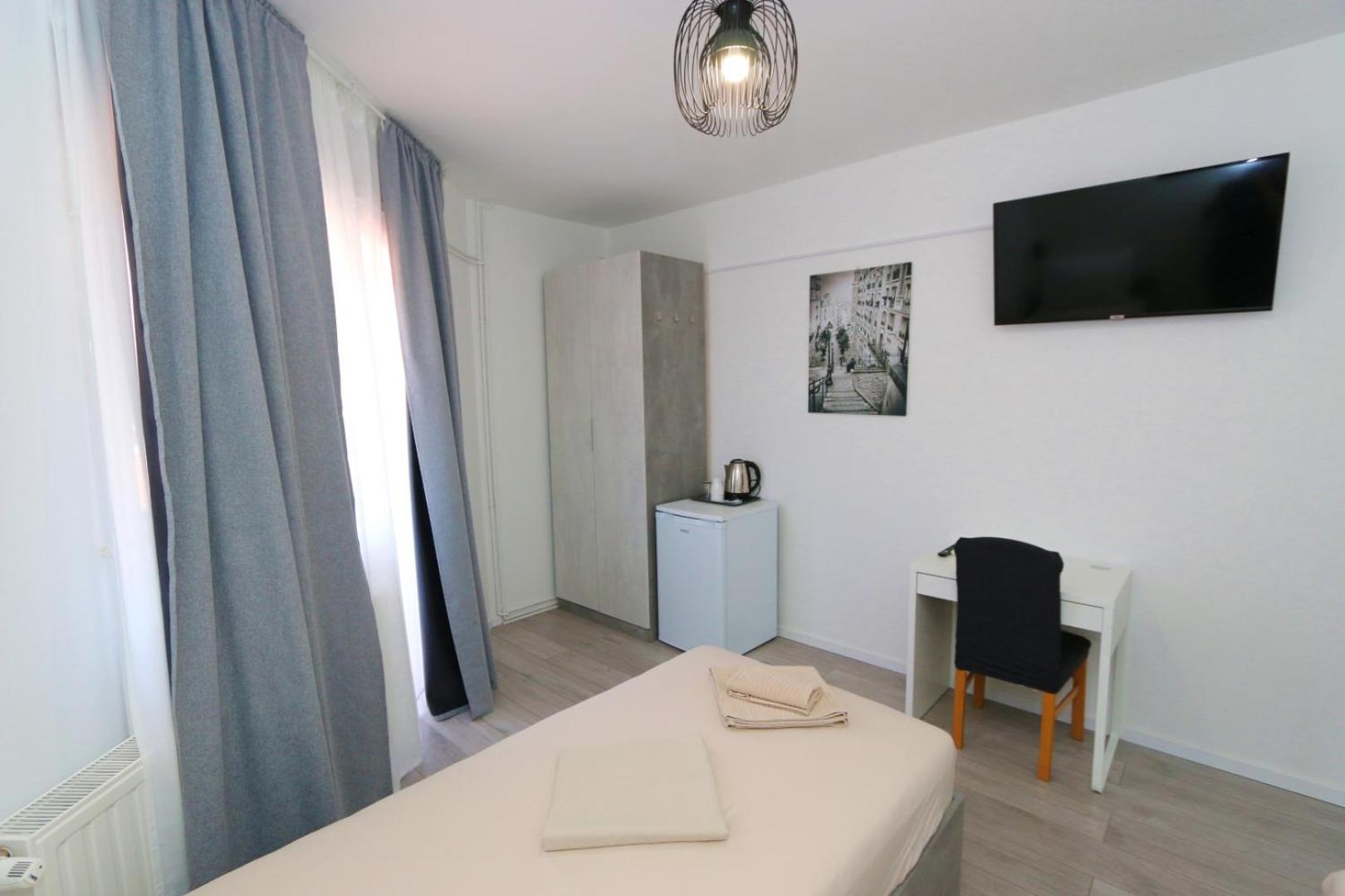 Double Room with Terrace and Mountain View - Photo 6