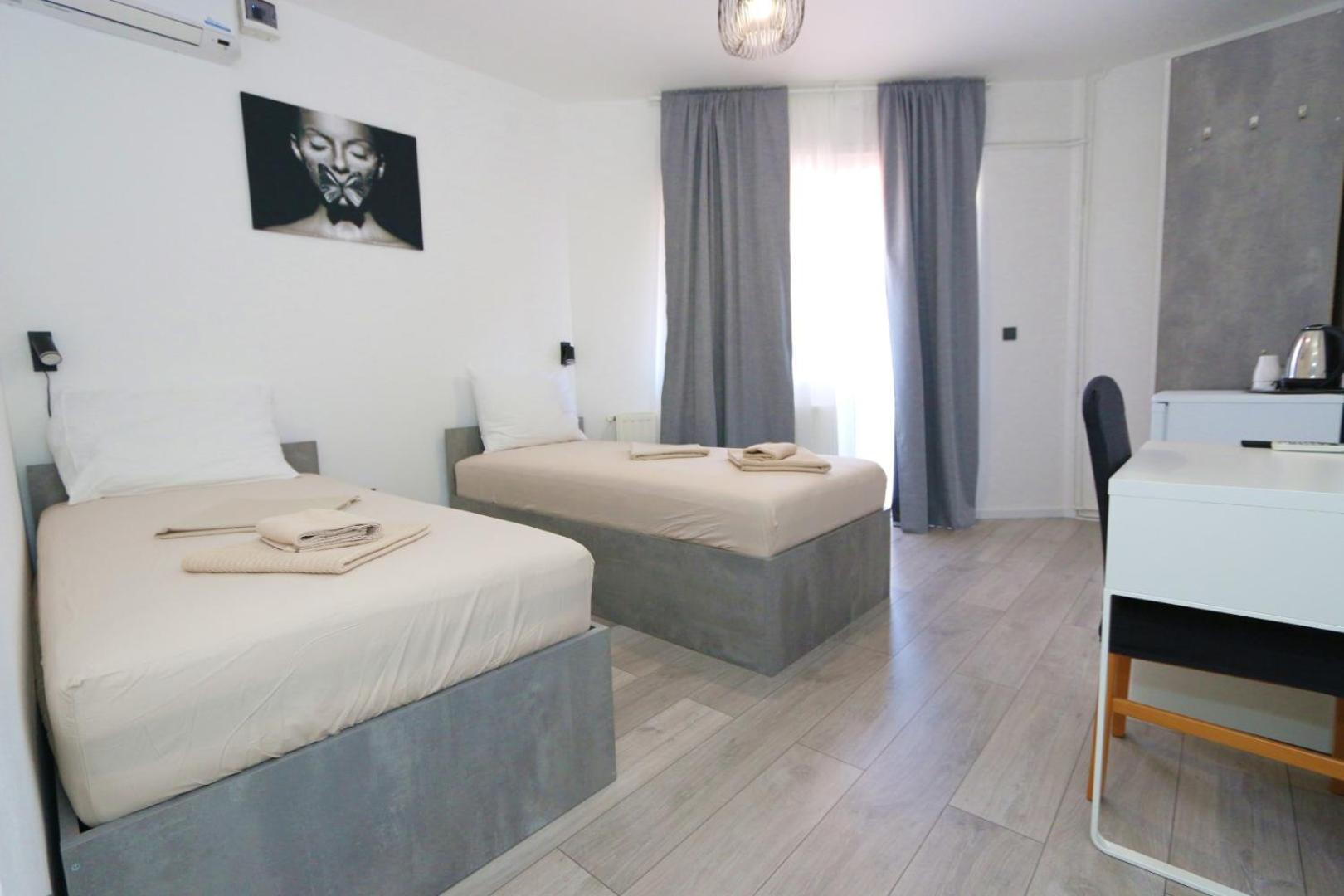 Double Room with Terrace and Mountain View - Photo 5