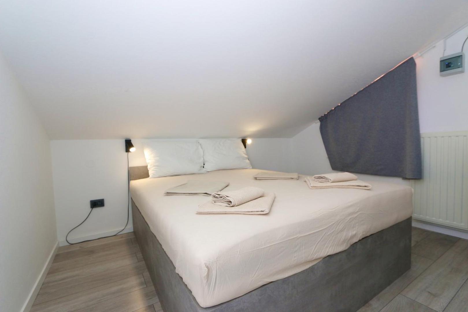 Double Room with Terrace - Attic - Photo 11