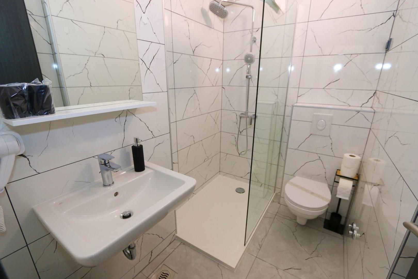 Double Room with Terrace - Attic - Photo 10