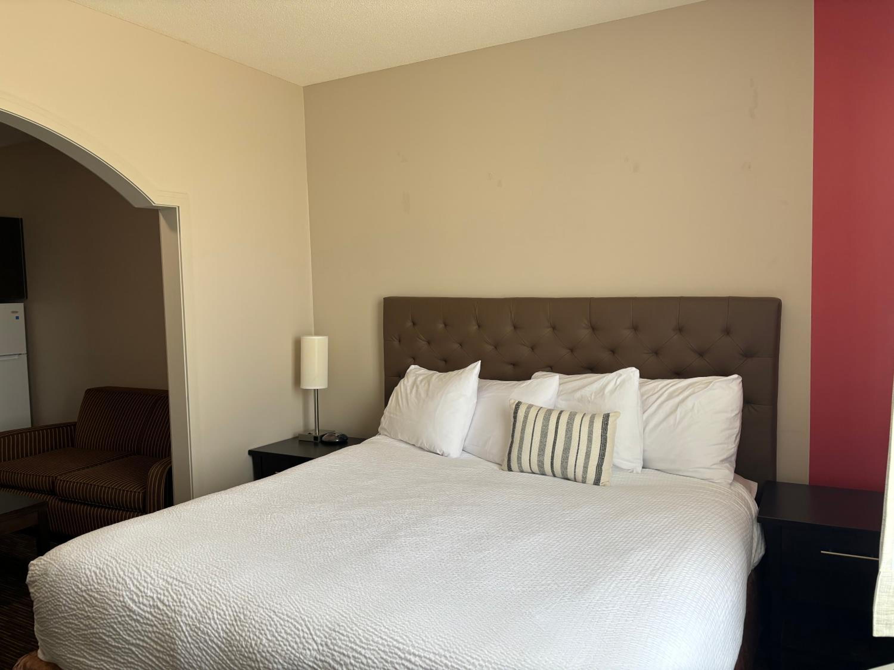 King Suite - Photo 3