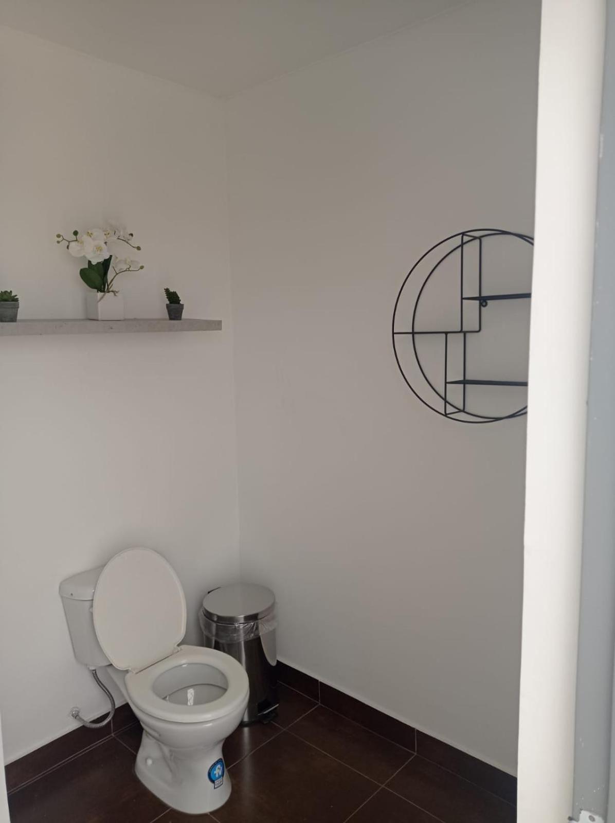 One-Bedroom Apartment photo 3