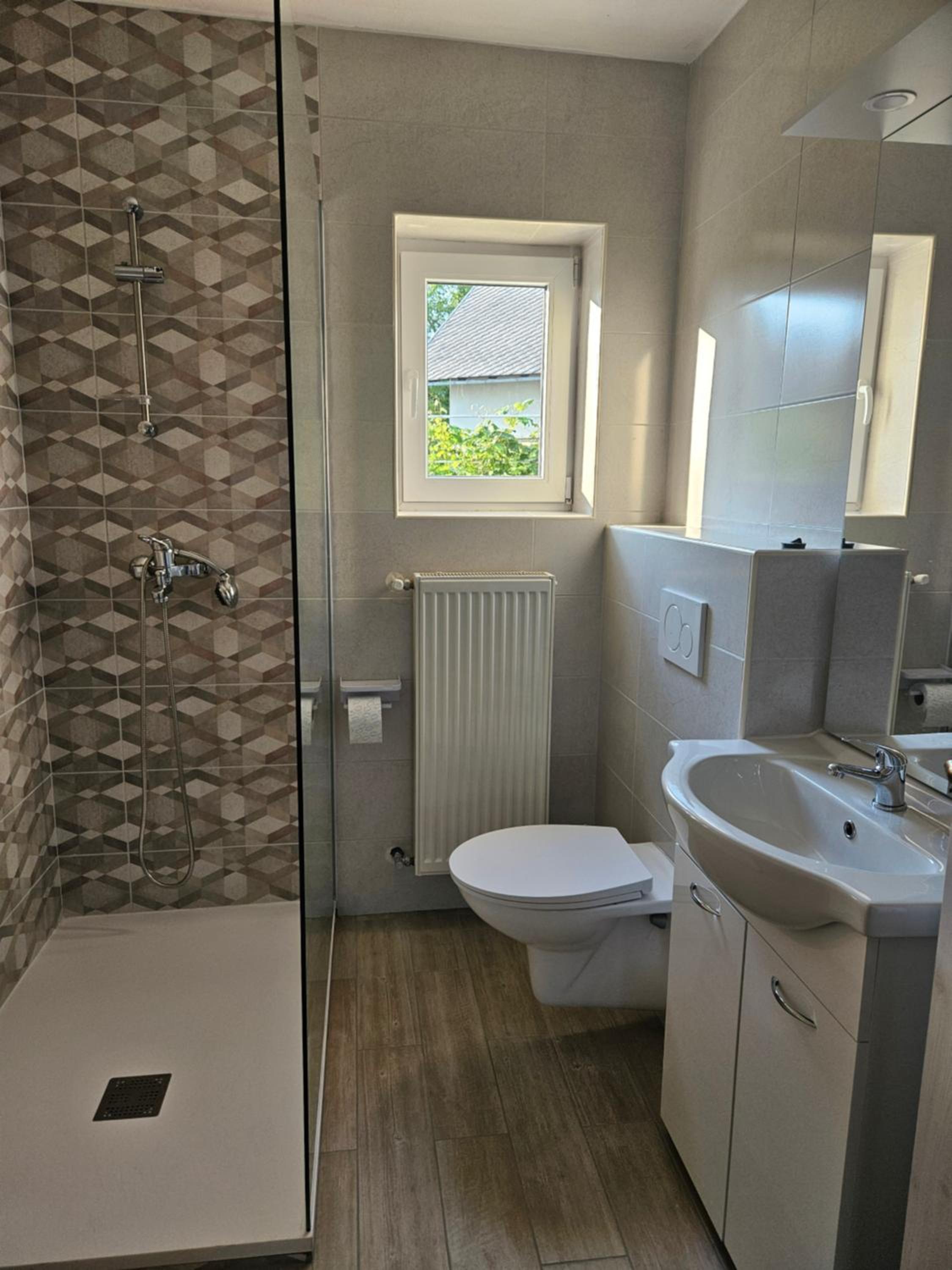 Two-Bedroom Apartment with Balcony photo 2