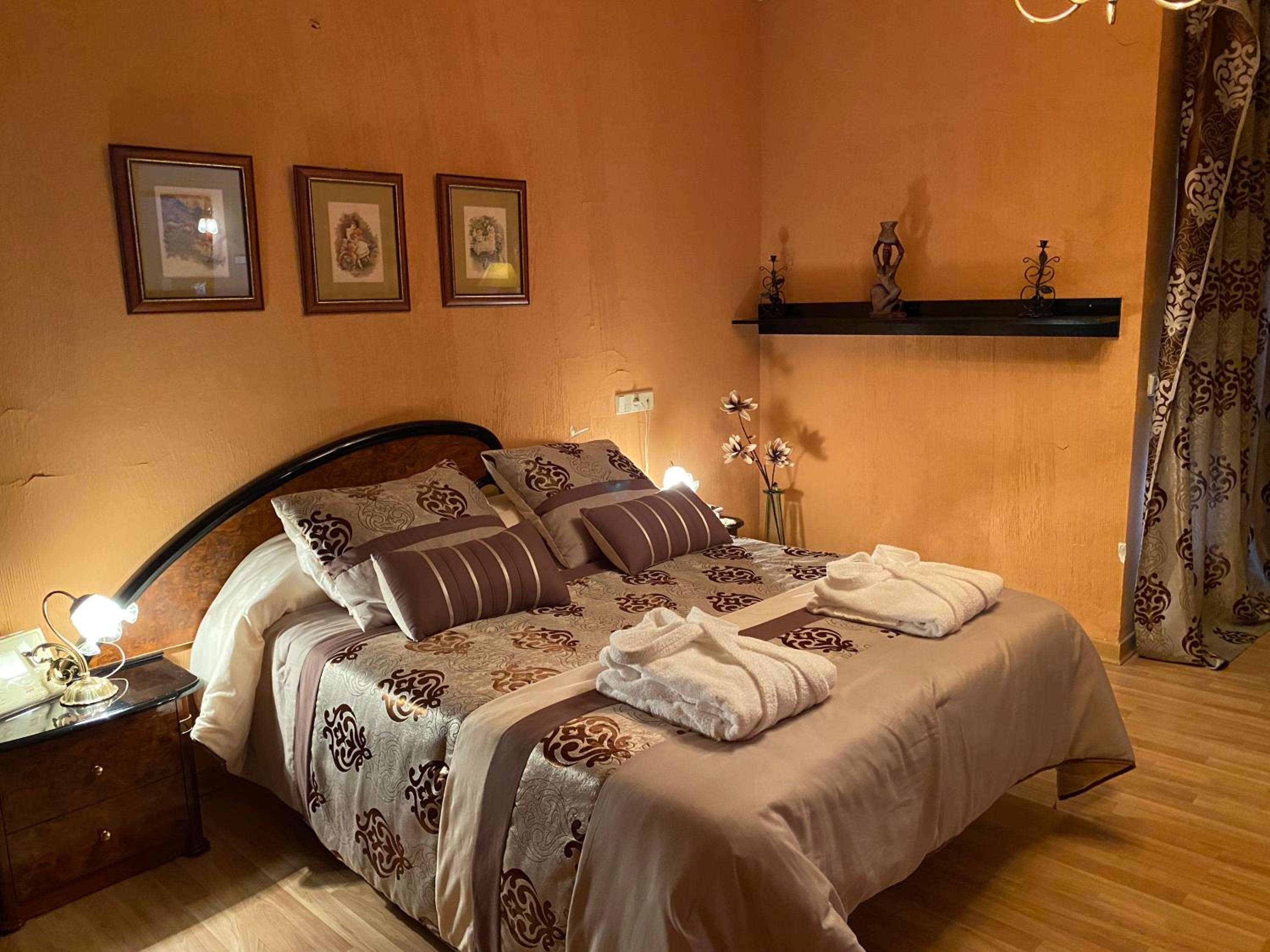 Studio with Spa Bath photo 2