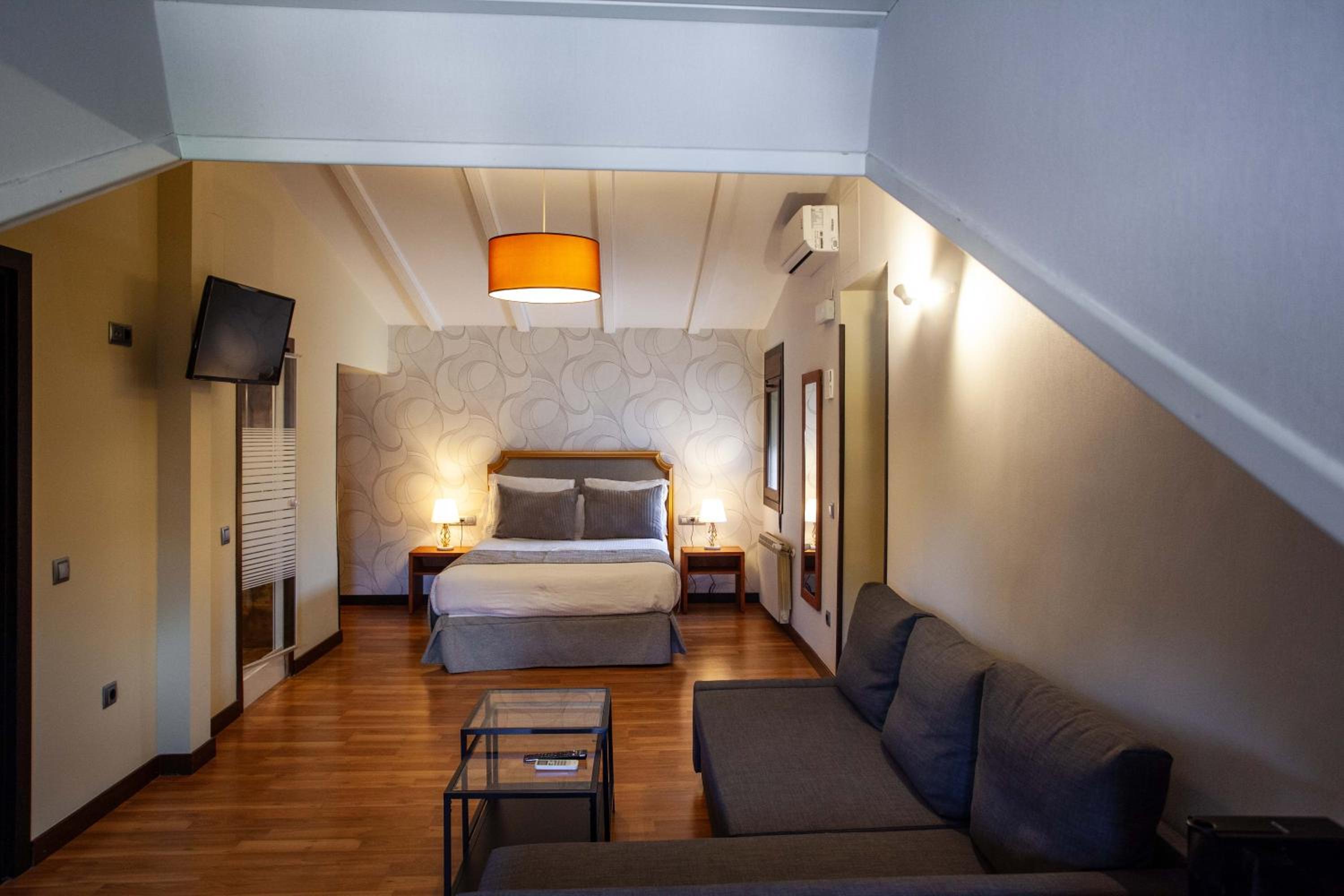 Superior Double Room - Photo 2