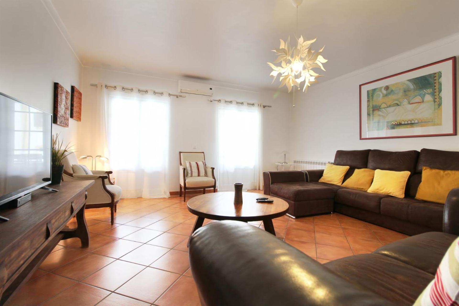 Four-Bedroom House photo 1