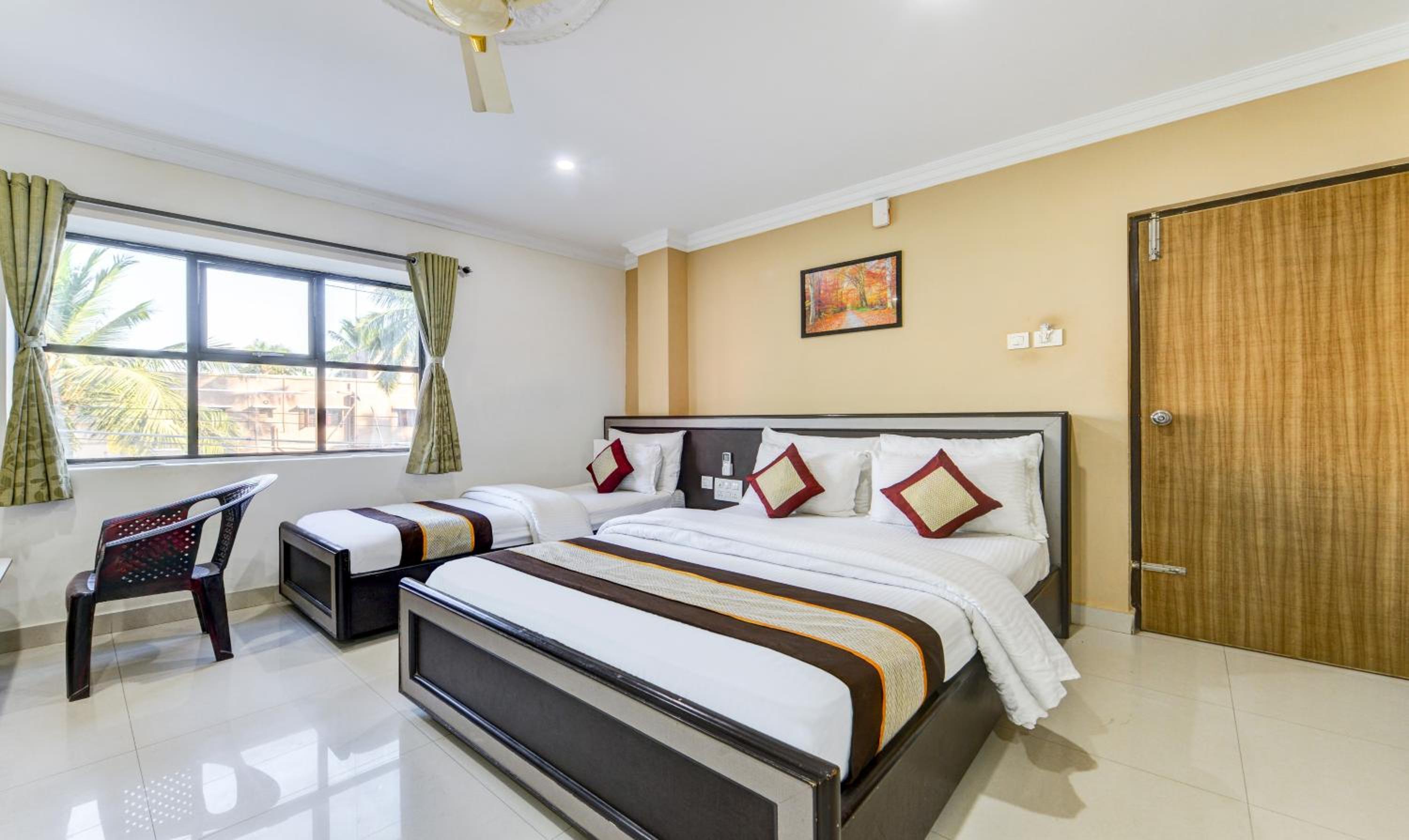 Deluxe Family Room