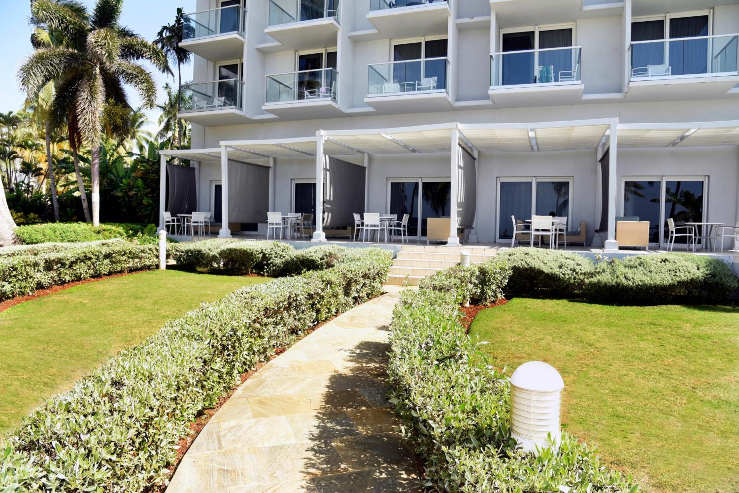 Ocean Front Walk out - 2 Queen Beds (Q2TF) photo 3