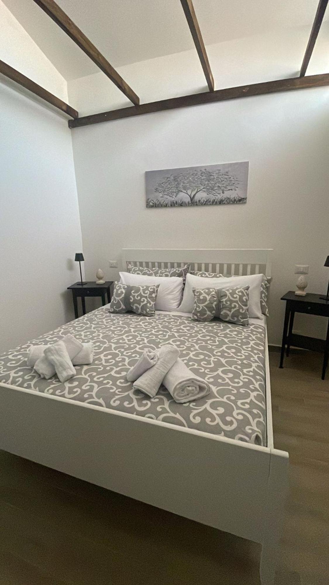 Double Room with Private Bathroom photo 1