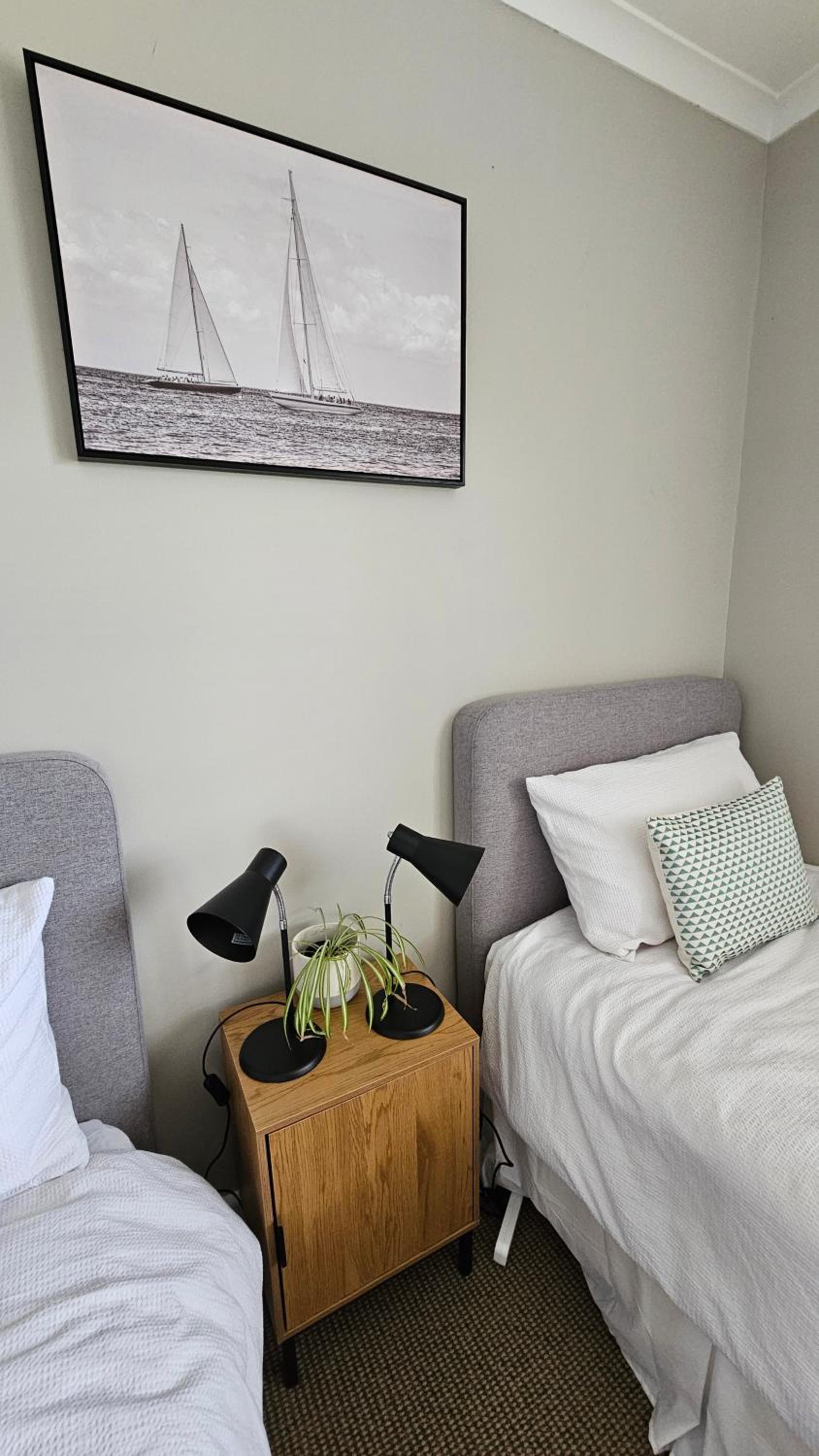 Three-Bedroom House photo 3