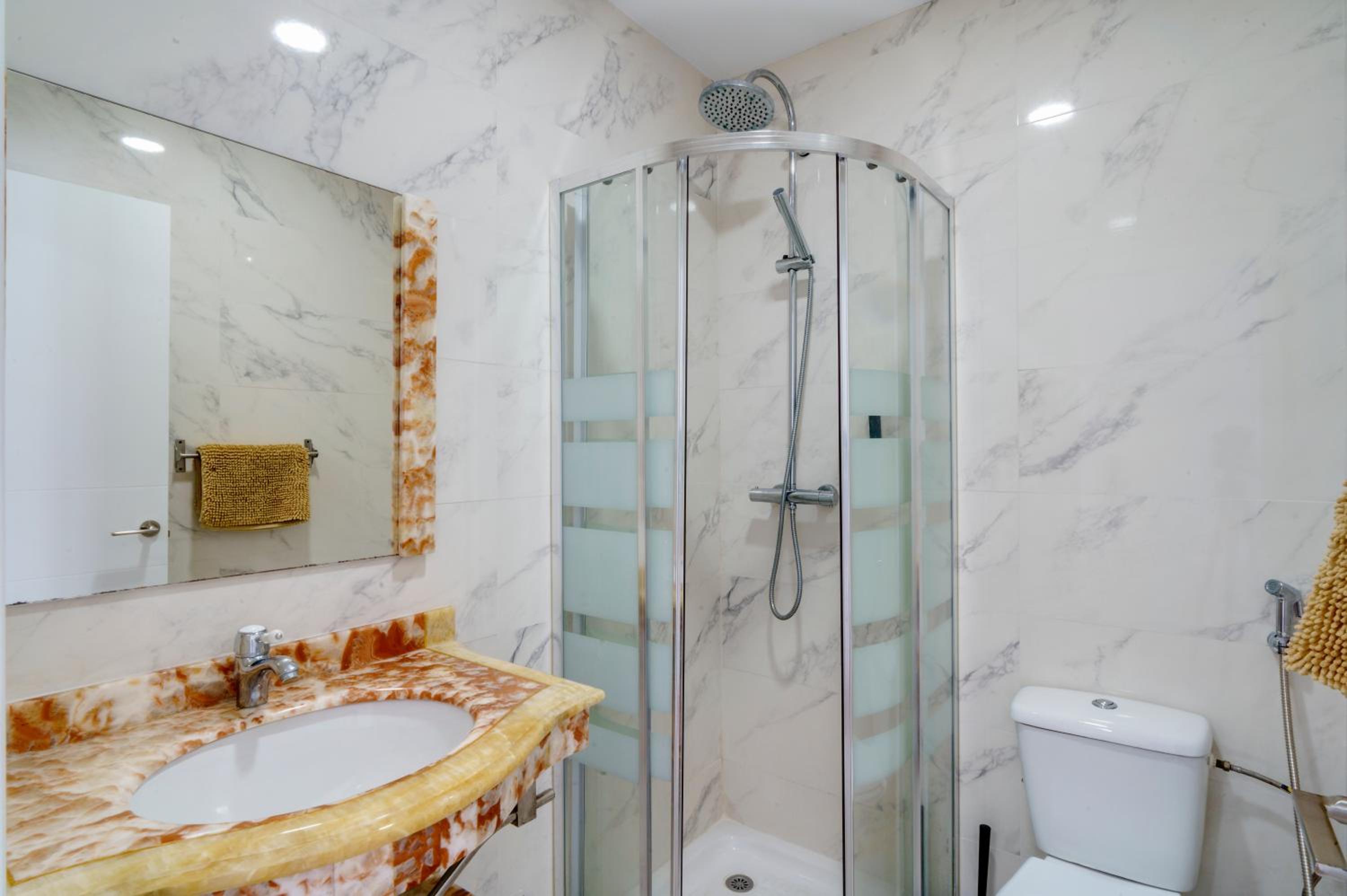 Double Room - Photo 2
