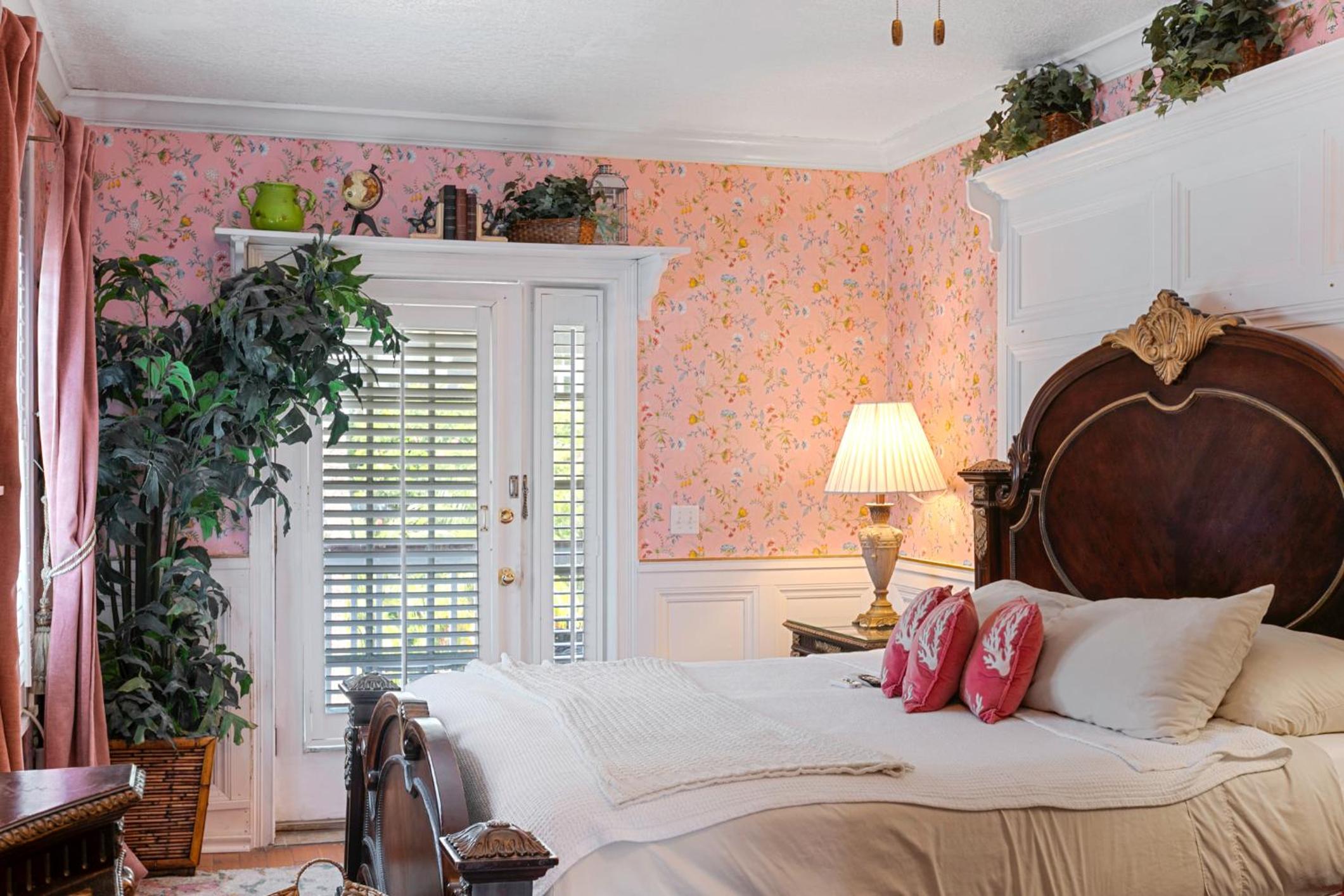 King Room