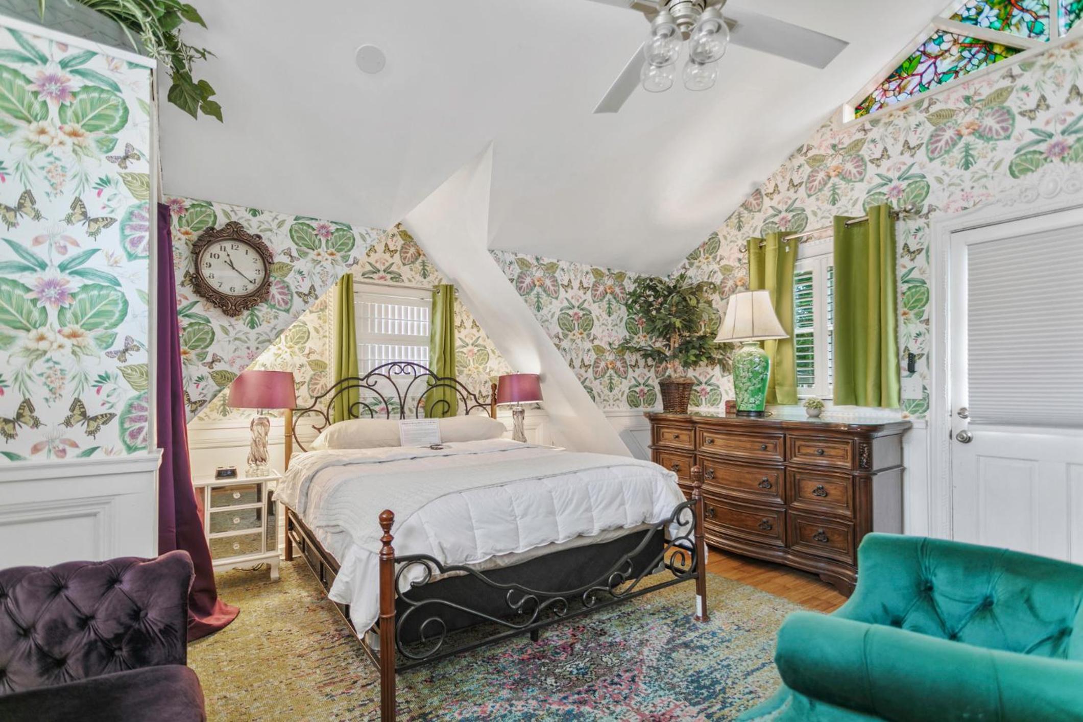 Queen Room