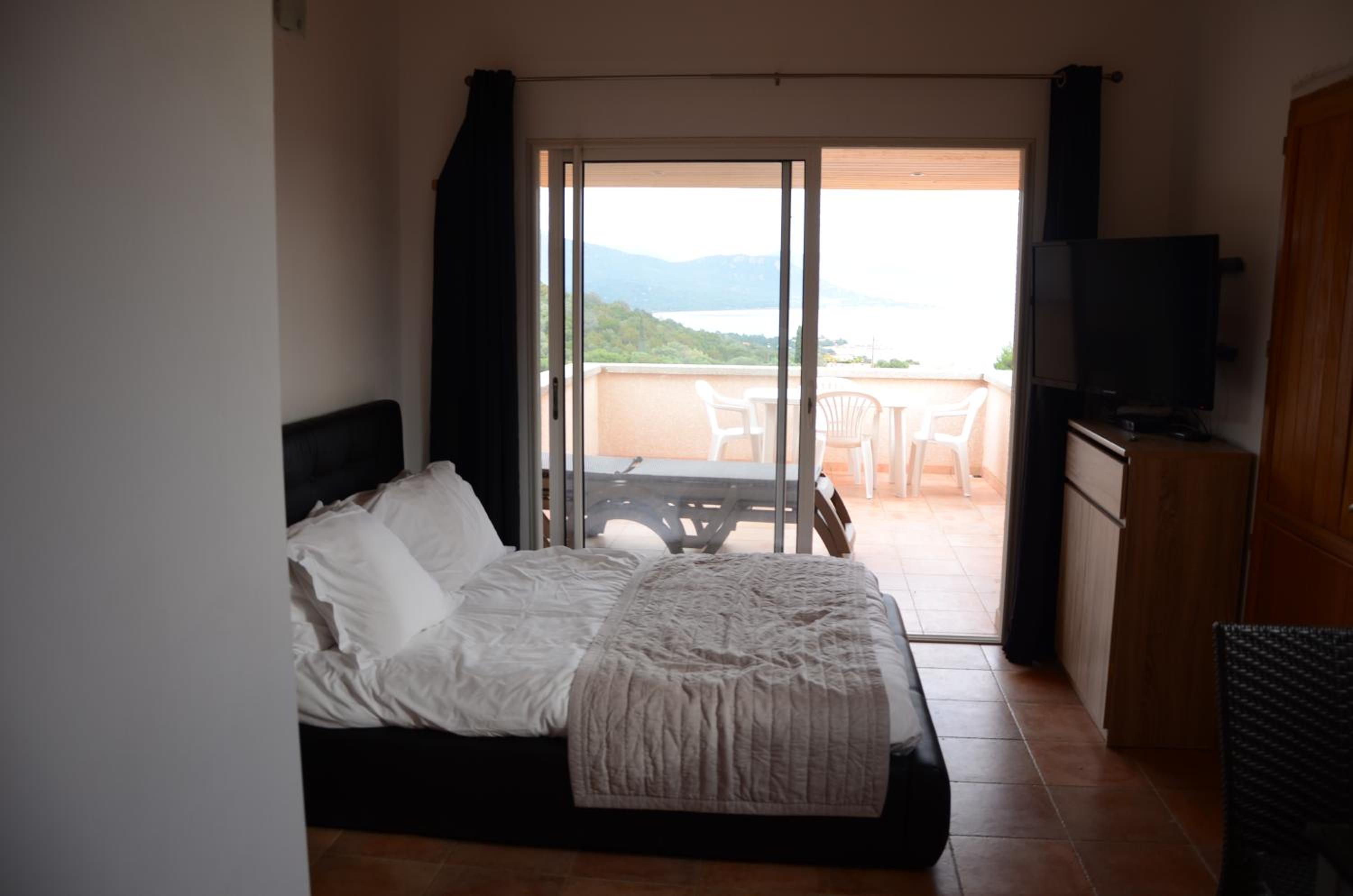 Studio with Sea View photo 3