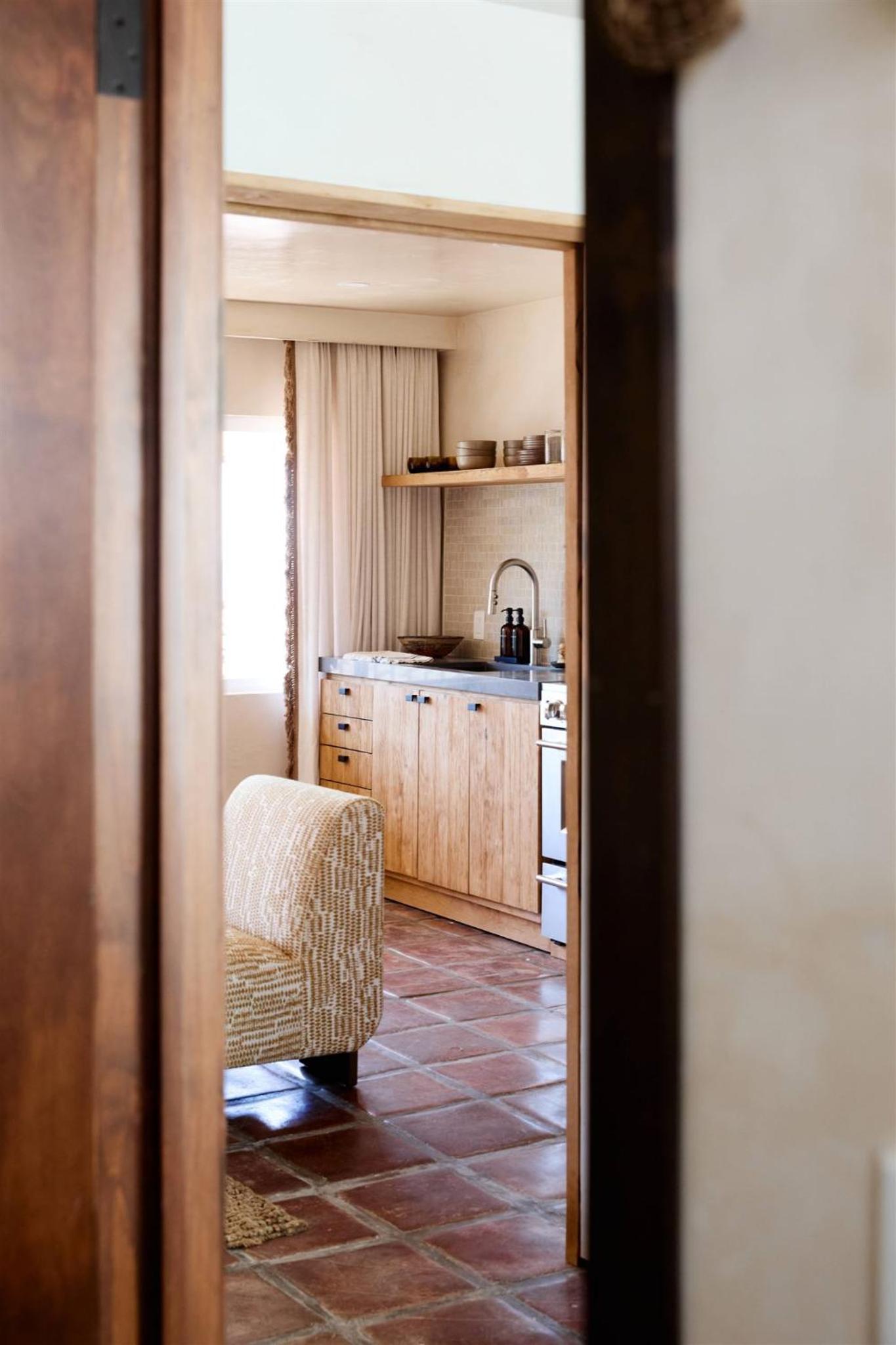 Junior Suite with Ocean View - Photo 9