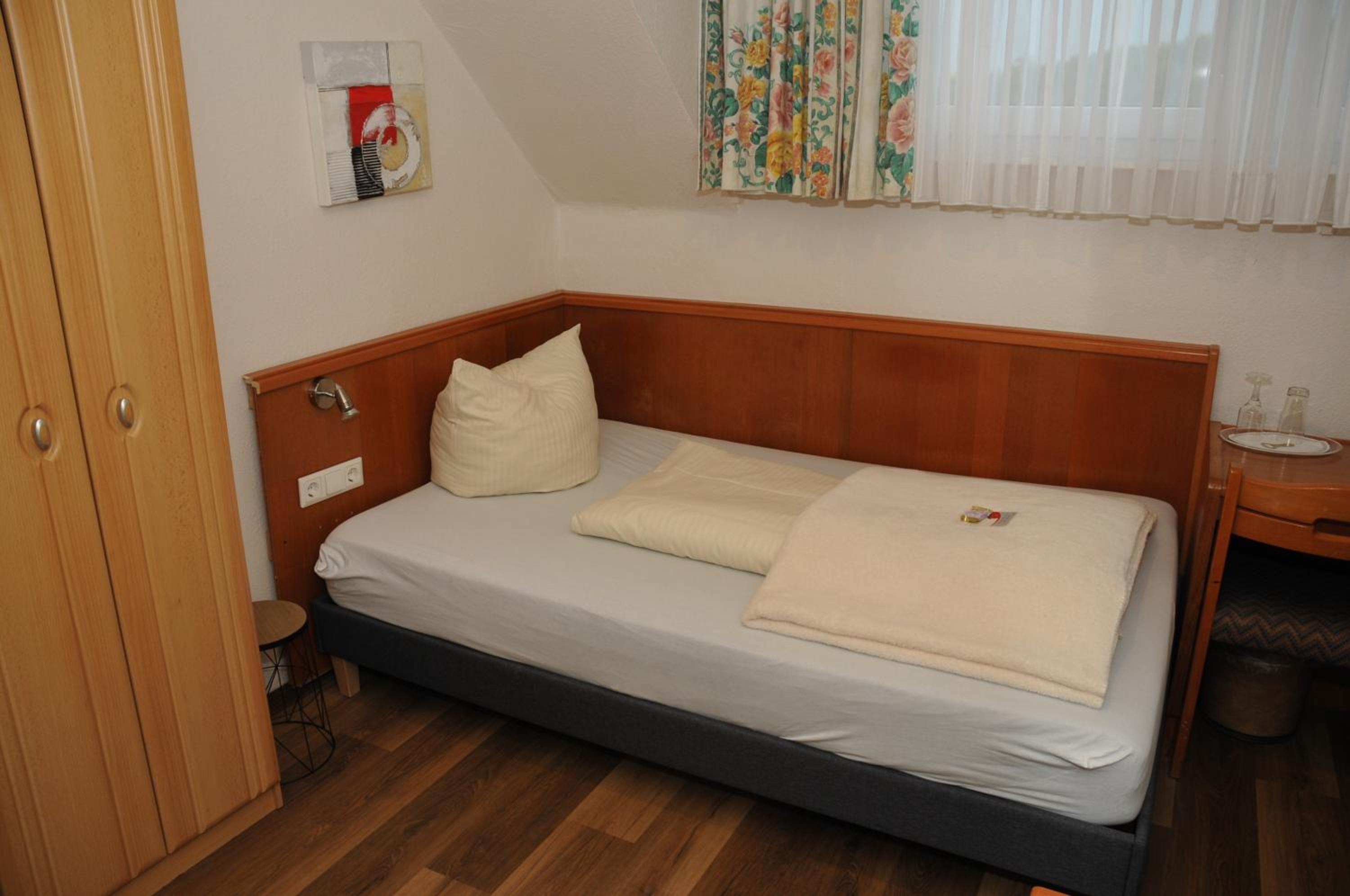 Single Room photo 2