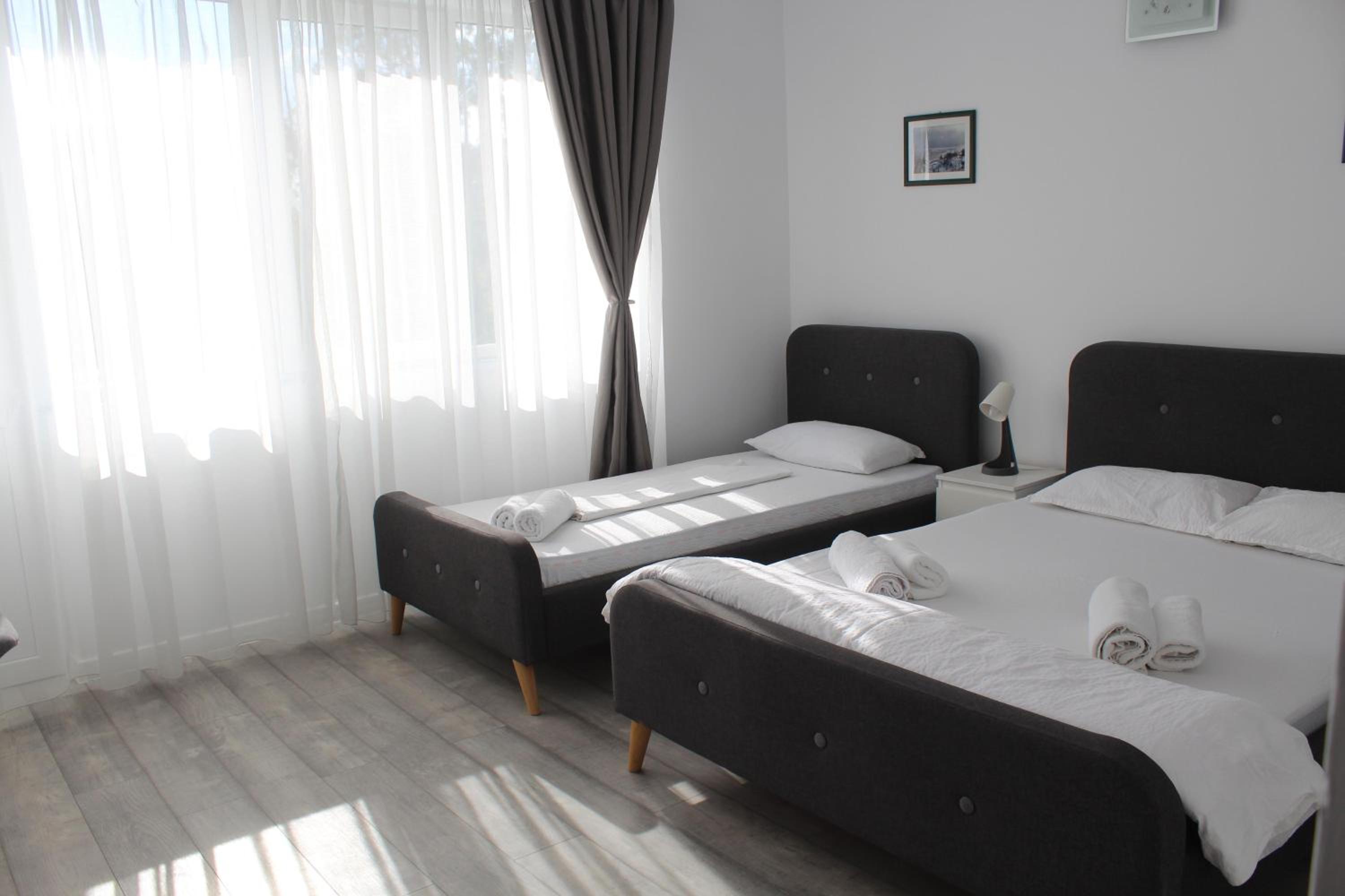 Triple Room - Photo 10