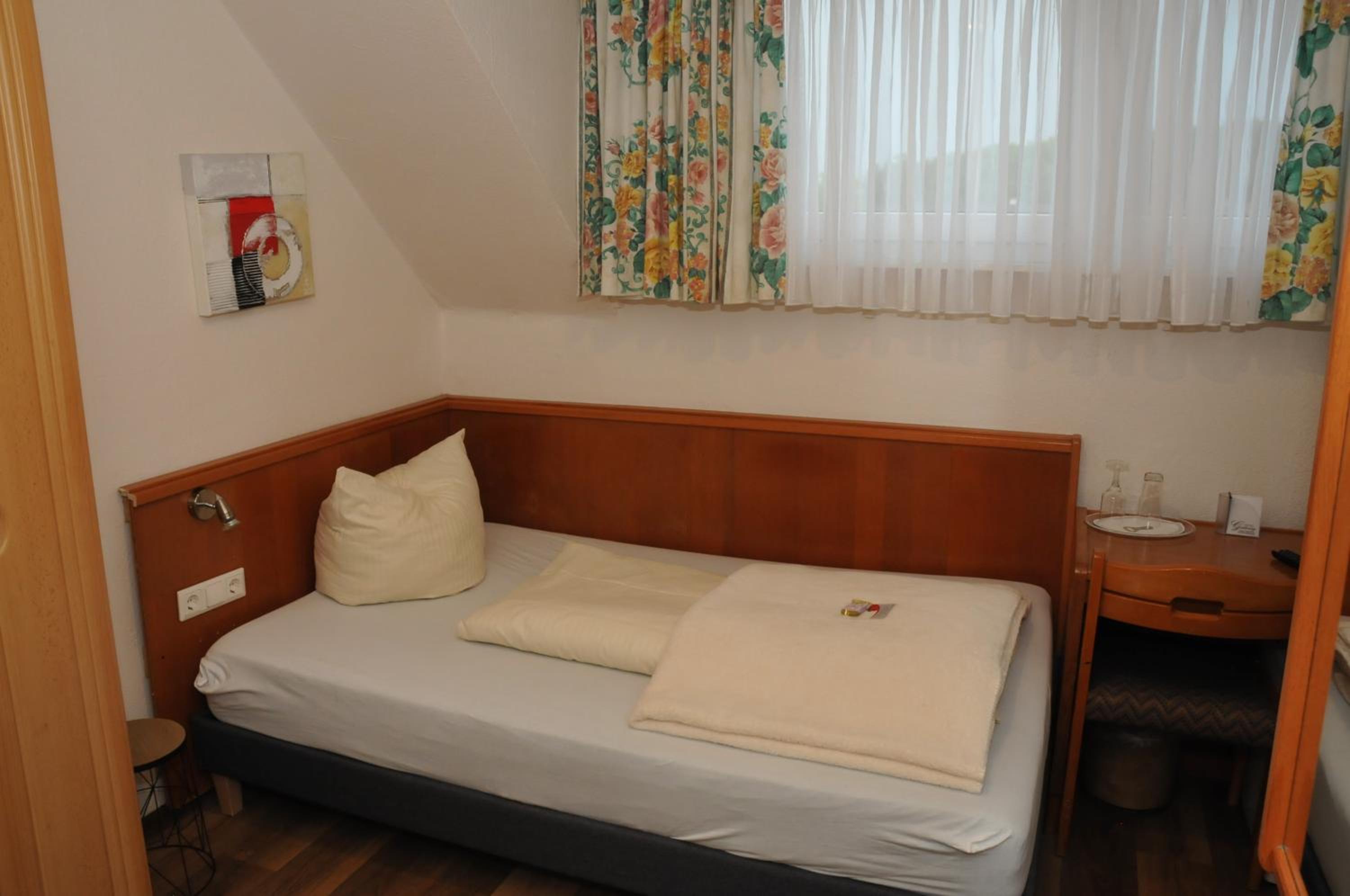 Single Room photo 3
