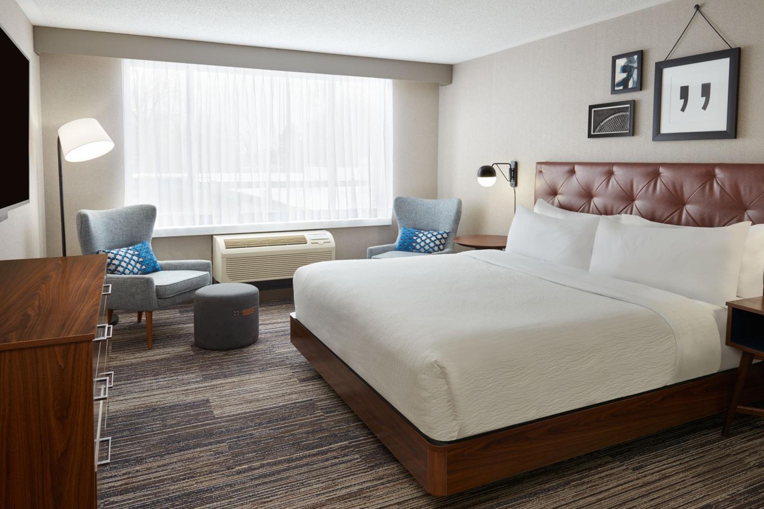 One-Bedroom King Suite  - Photo 4