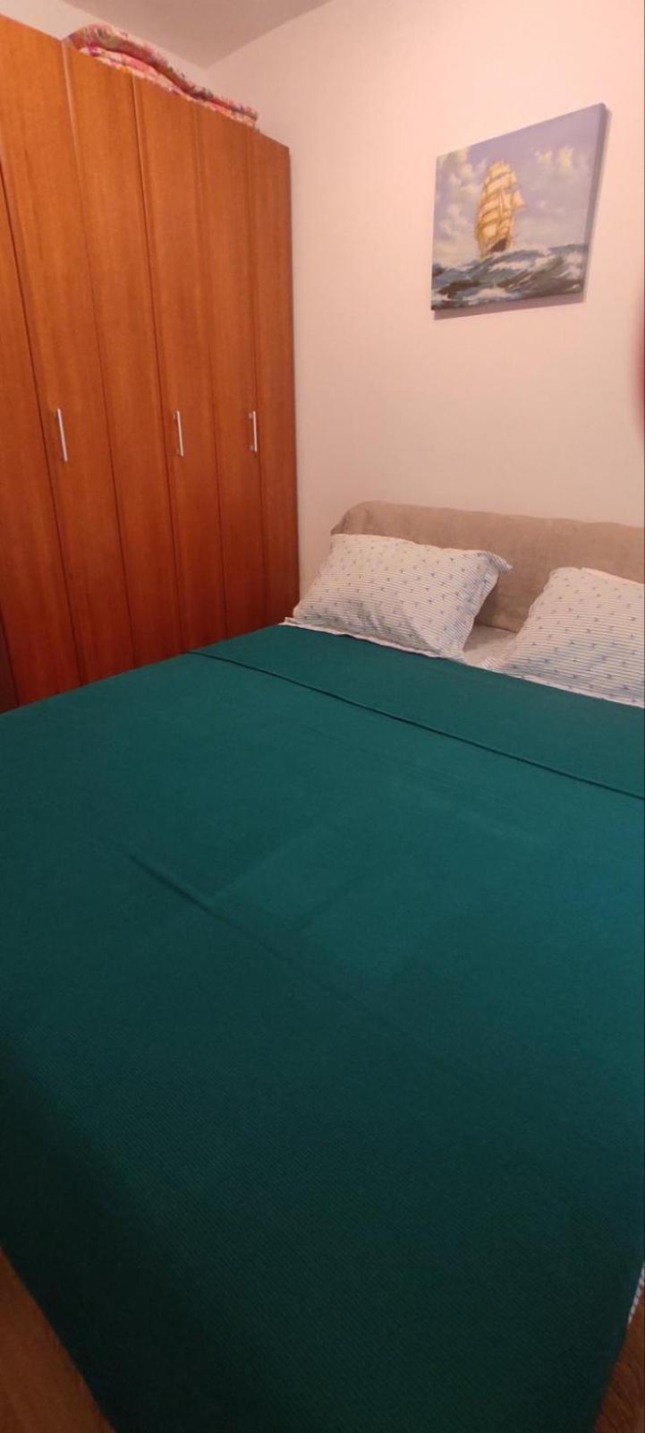 One-Bedroom Apartment with Garden View photo 3