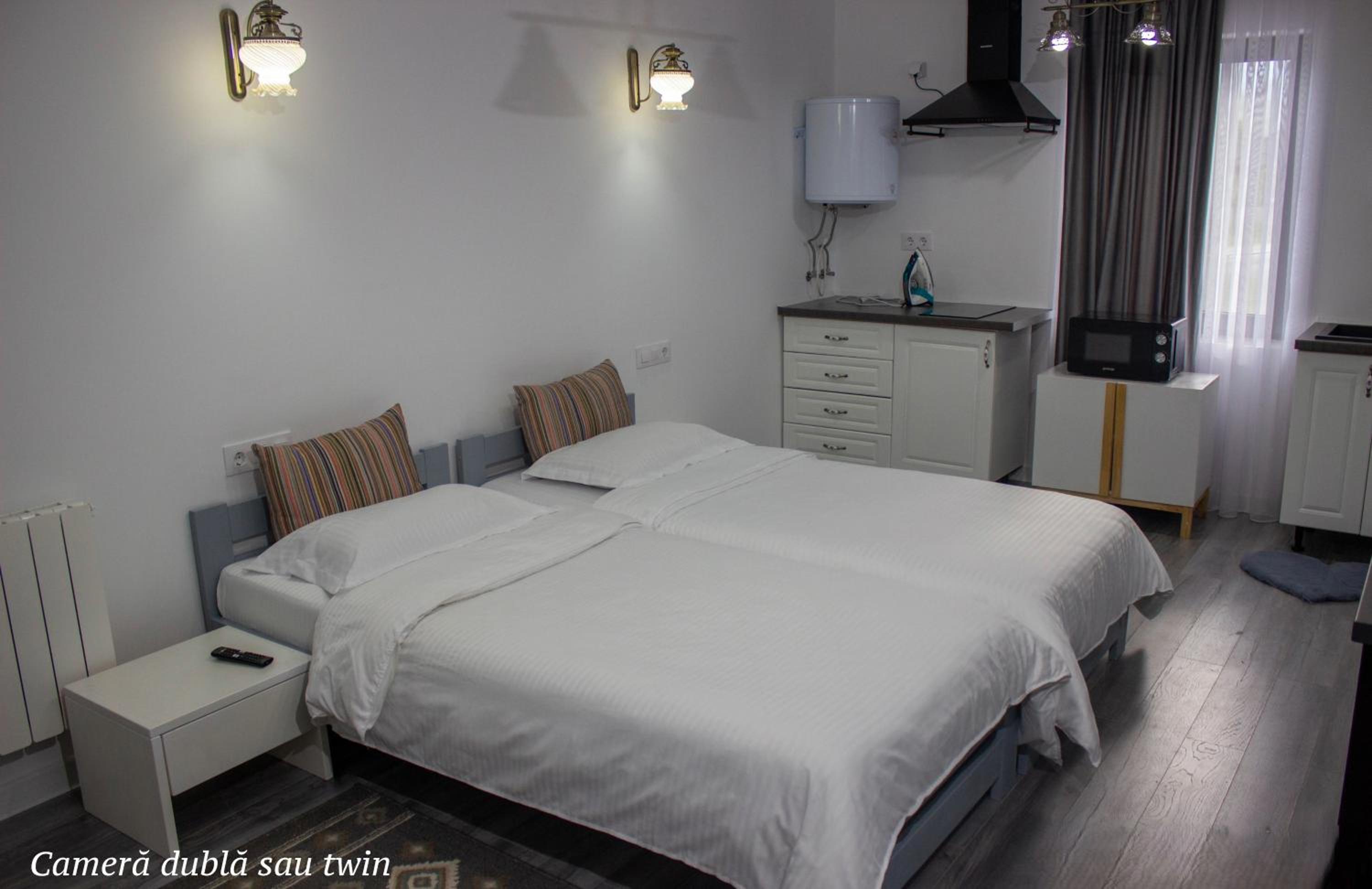 Double or Twin Room photo 2