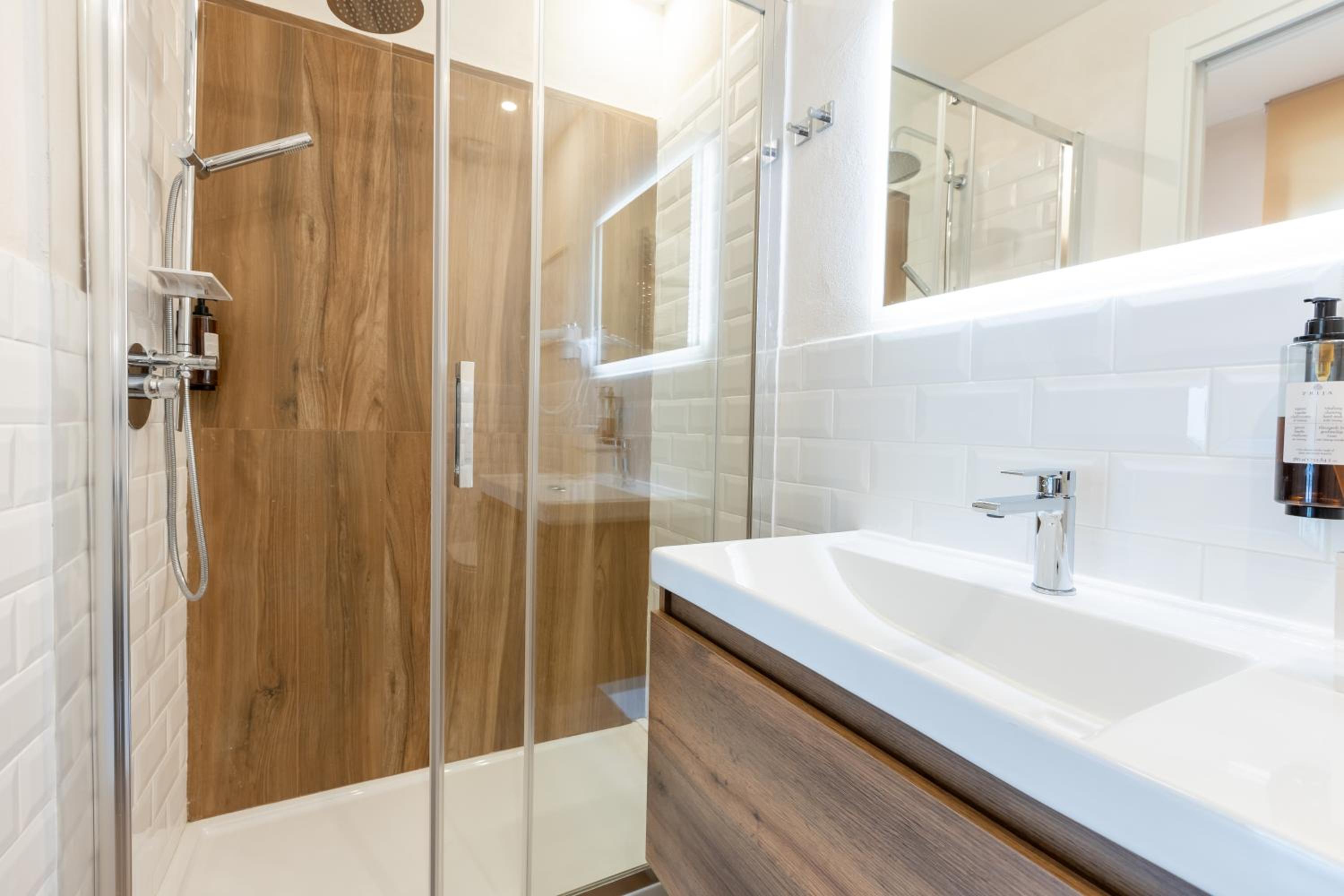 Double Room with Private Bathroom photo 3