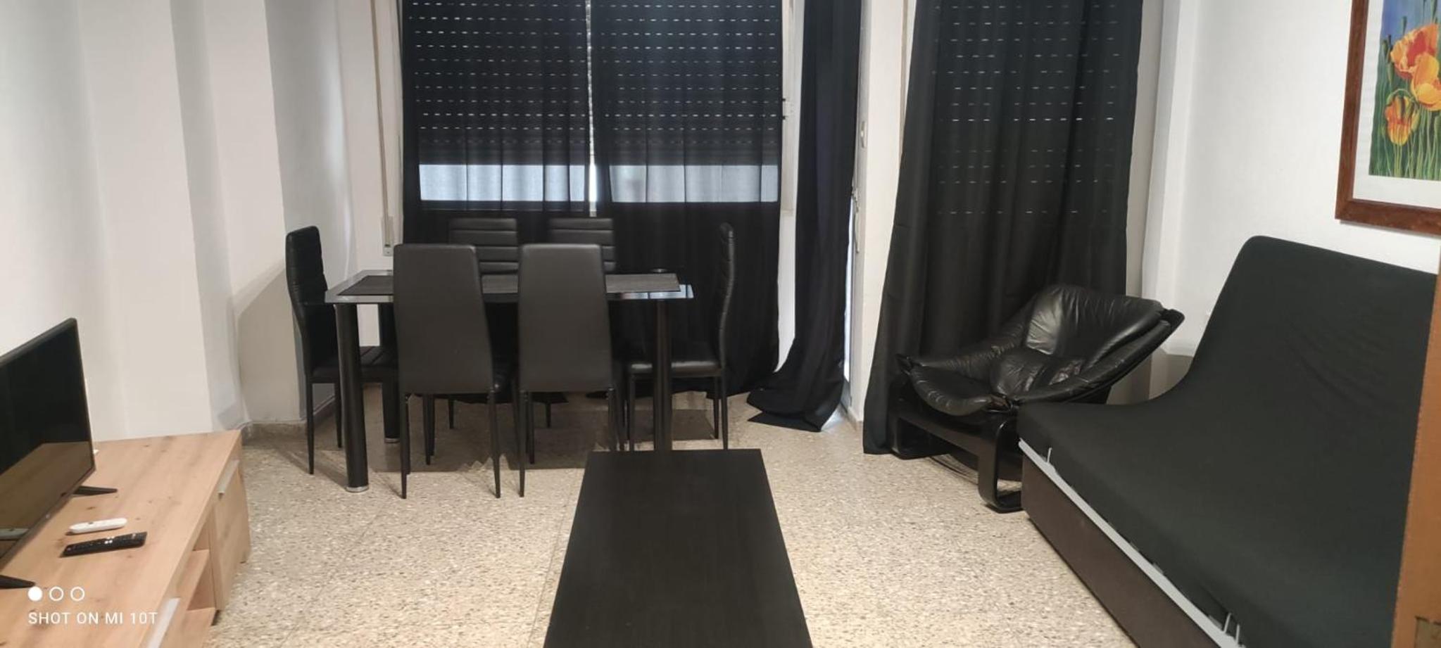 Apartamento de Cuatro Habitaciones
