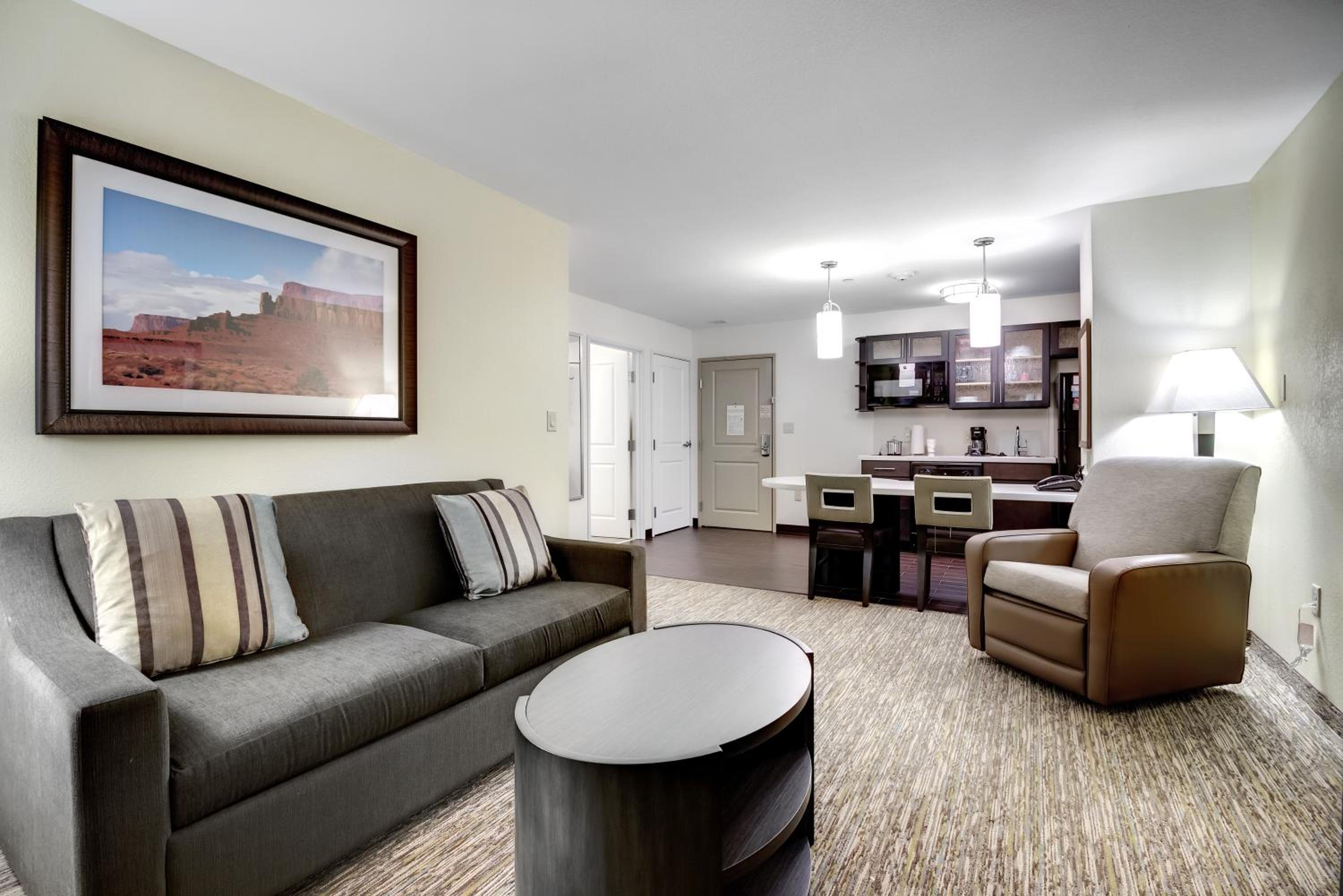 One-Bedroom King Suite photo 1
