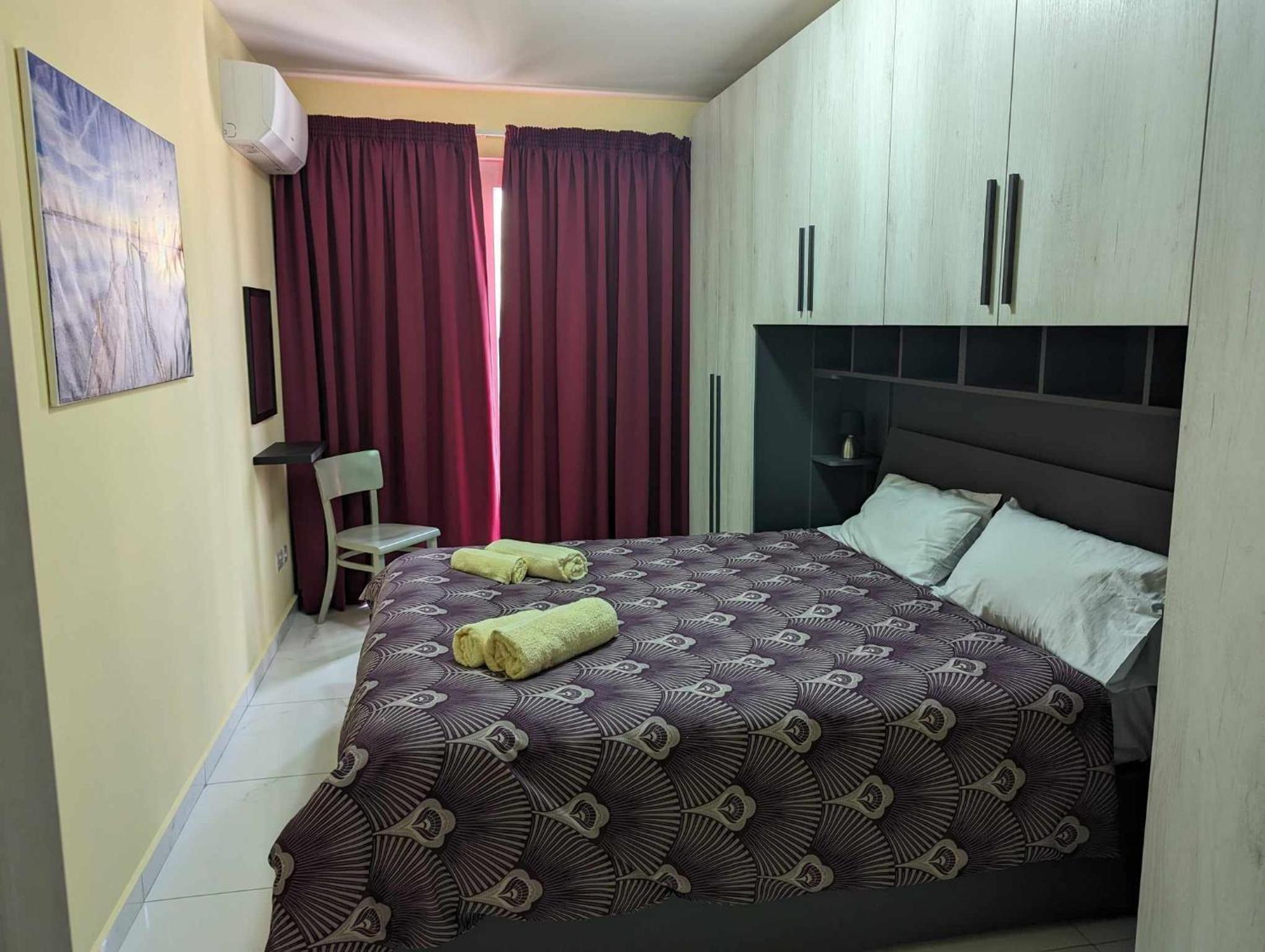 One-Bedroom Apartment with Balcony photo 1