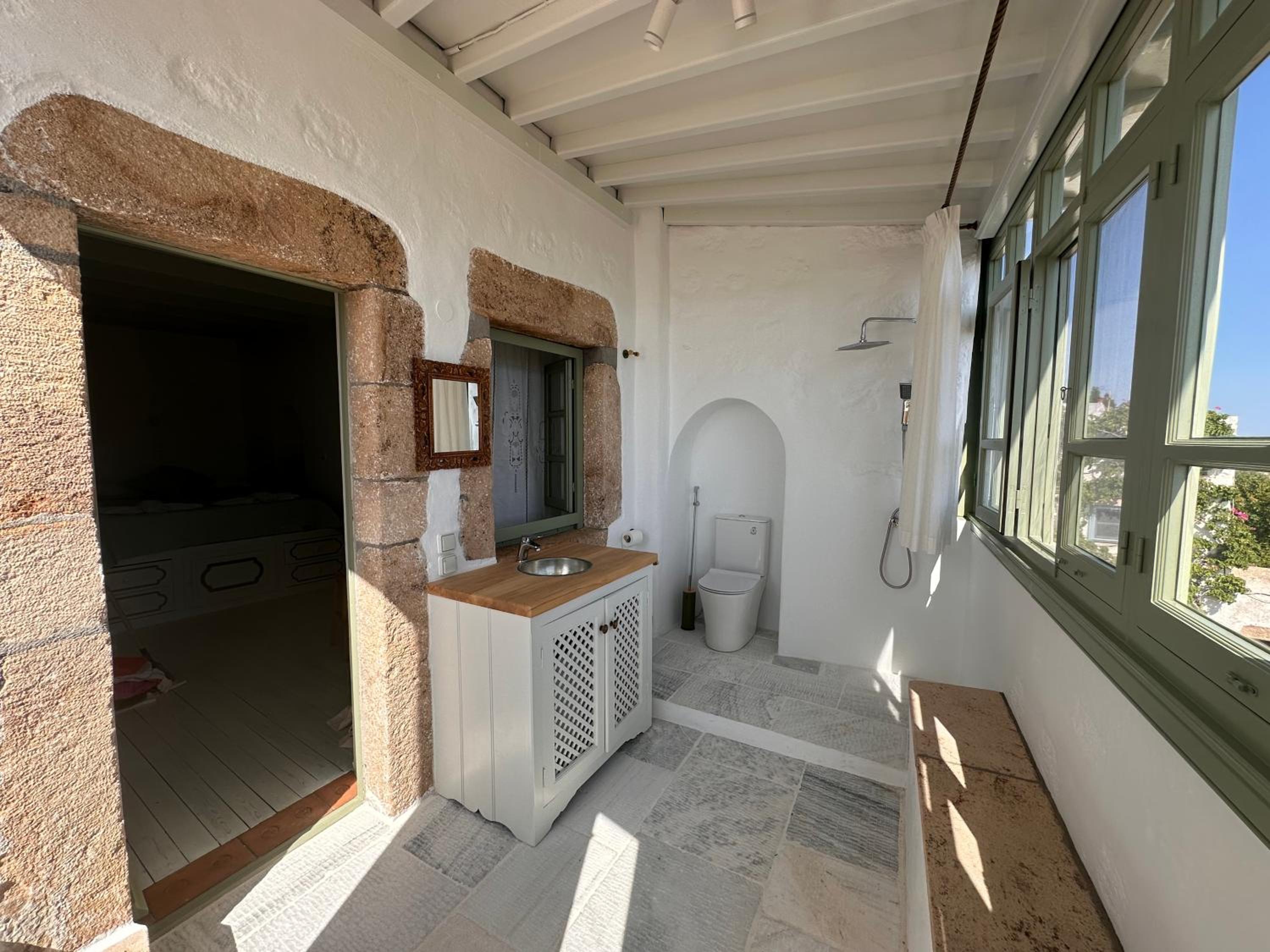 Three-Bedroom Villa photo 3