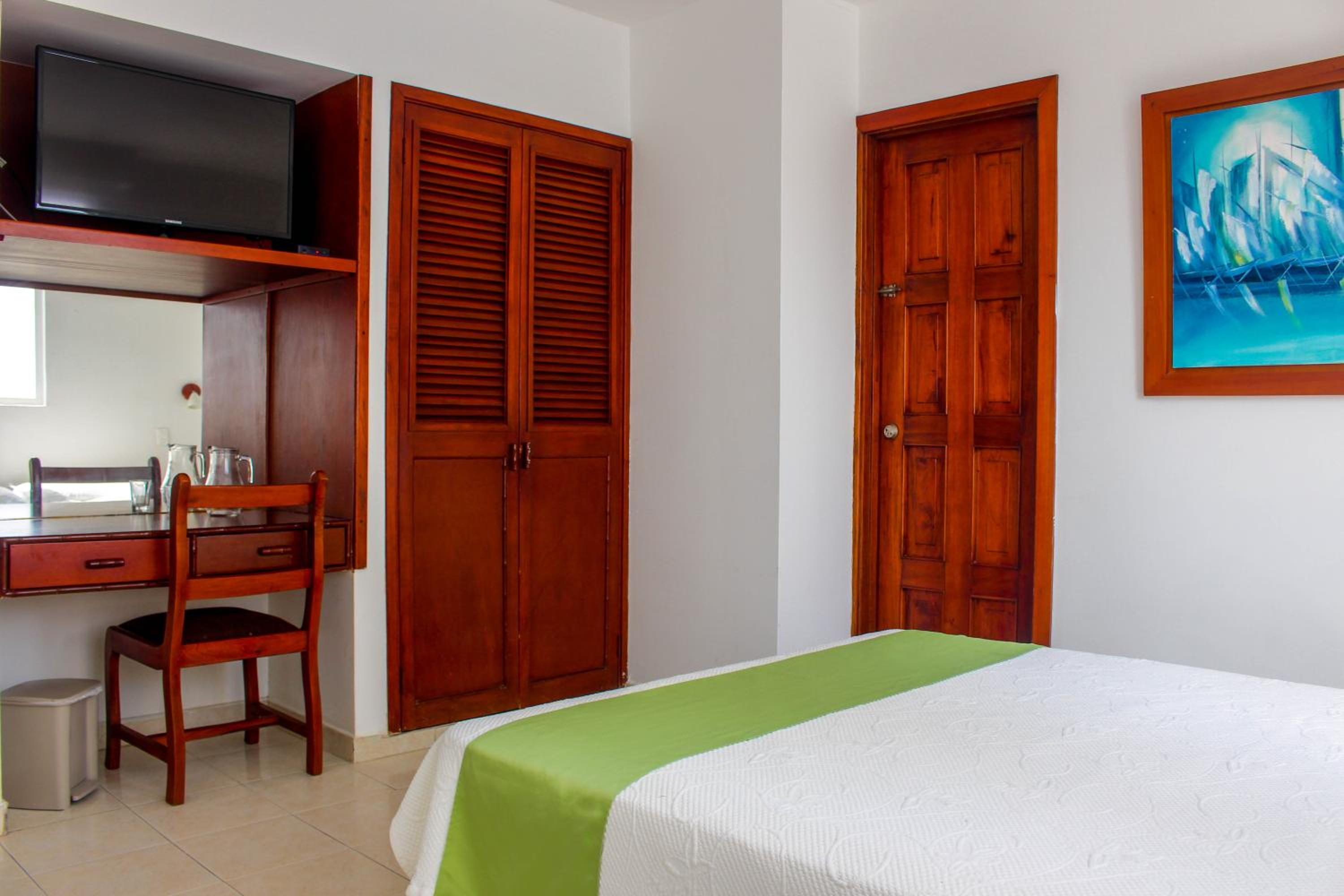 Standard Double Room - Photo 5