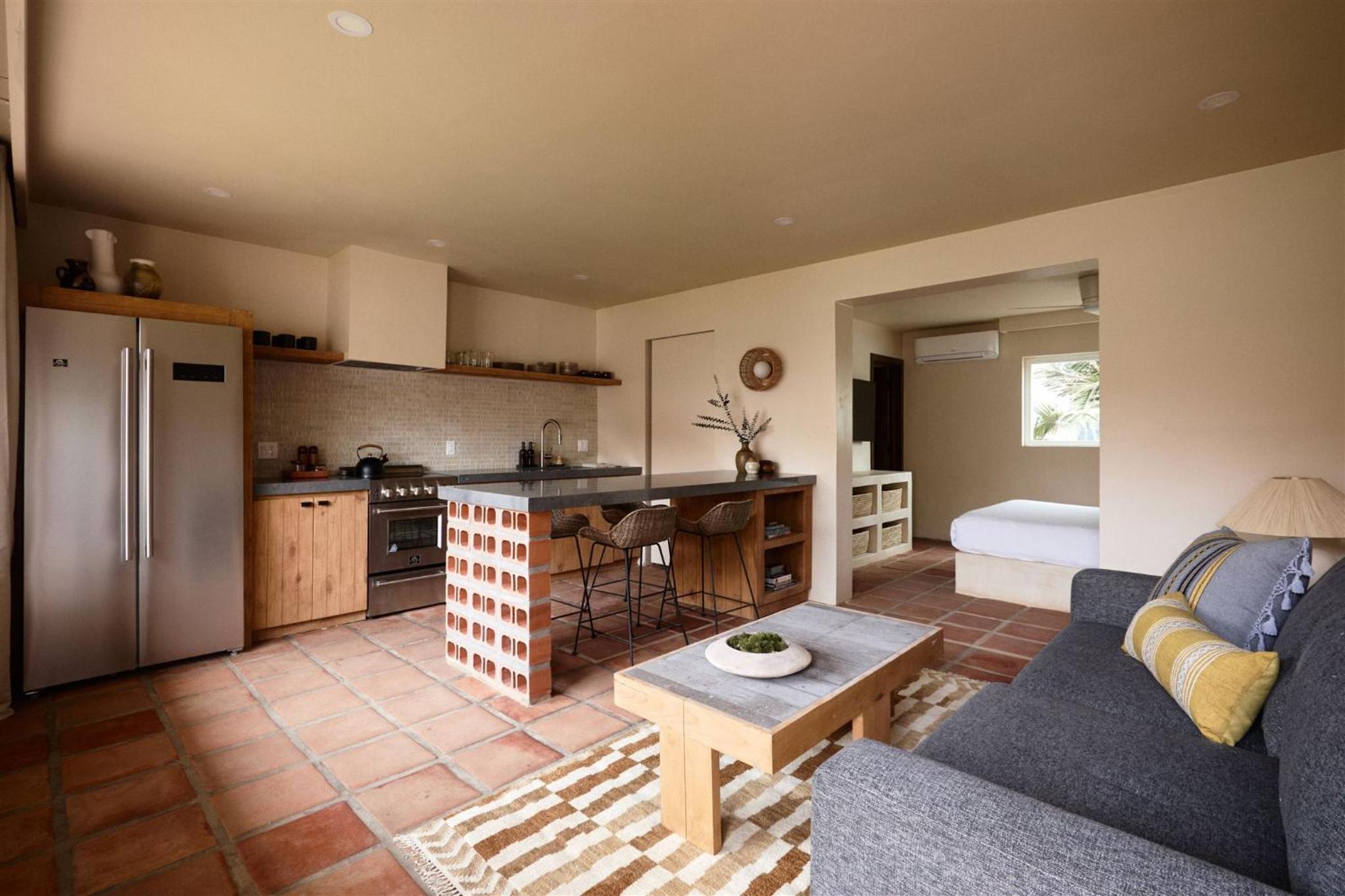 Apartment with Sea View - Photo 1