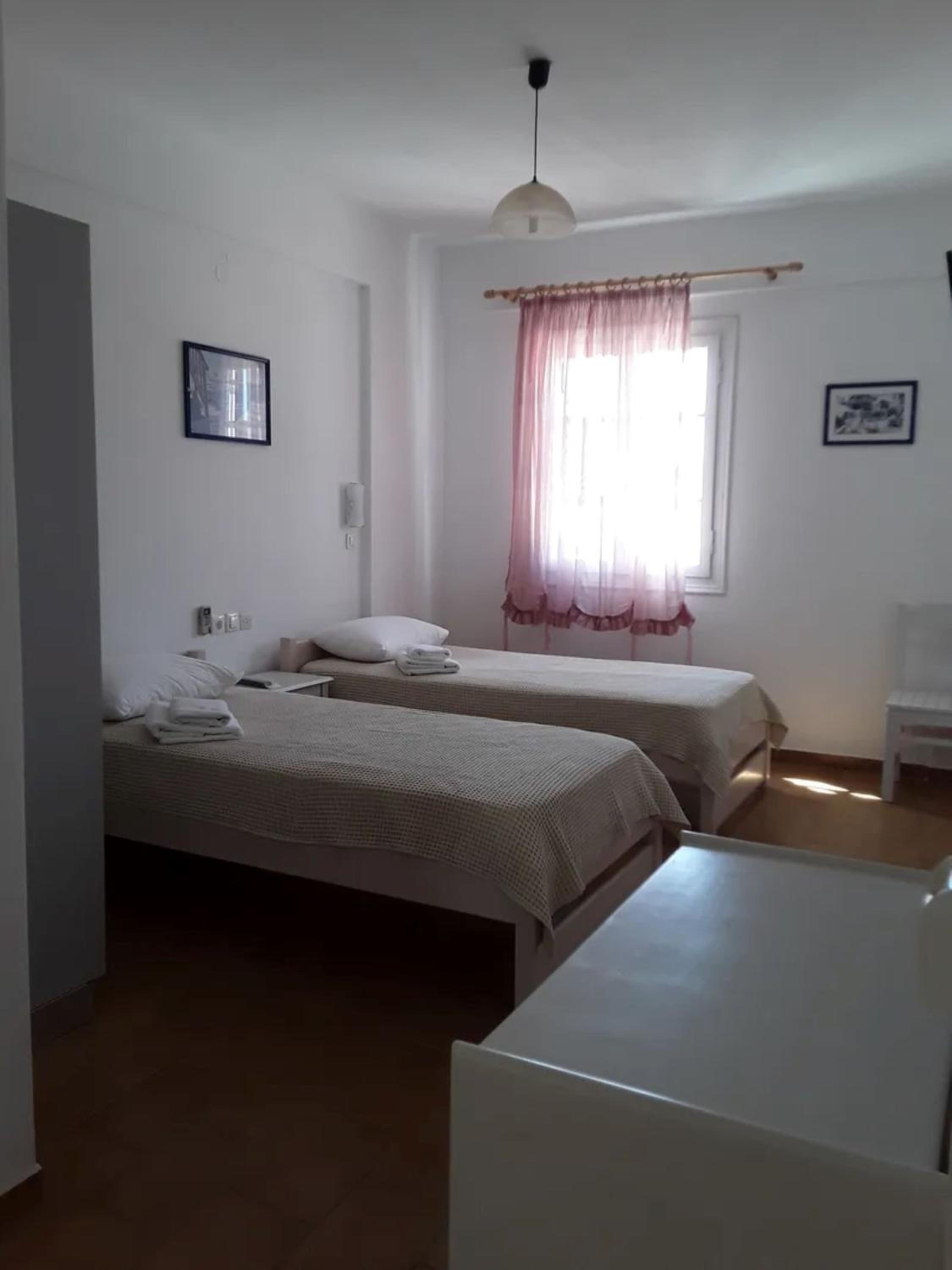 Wirtschafts-Doppel- oder Zweibettzimmer