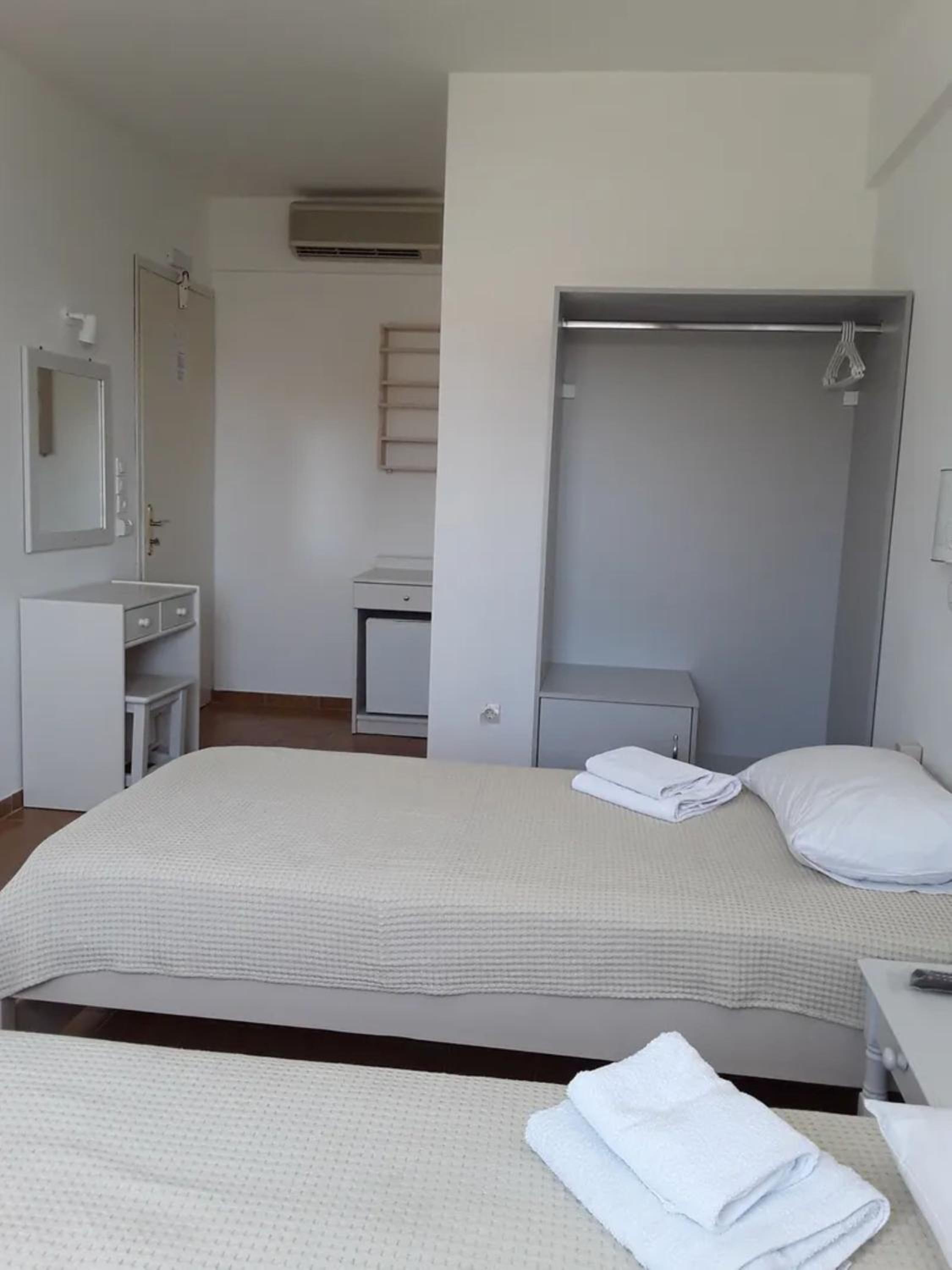Economy Double or Twin Room photo 2