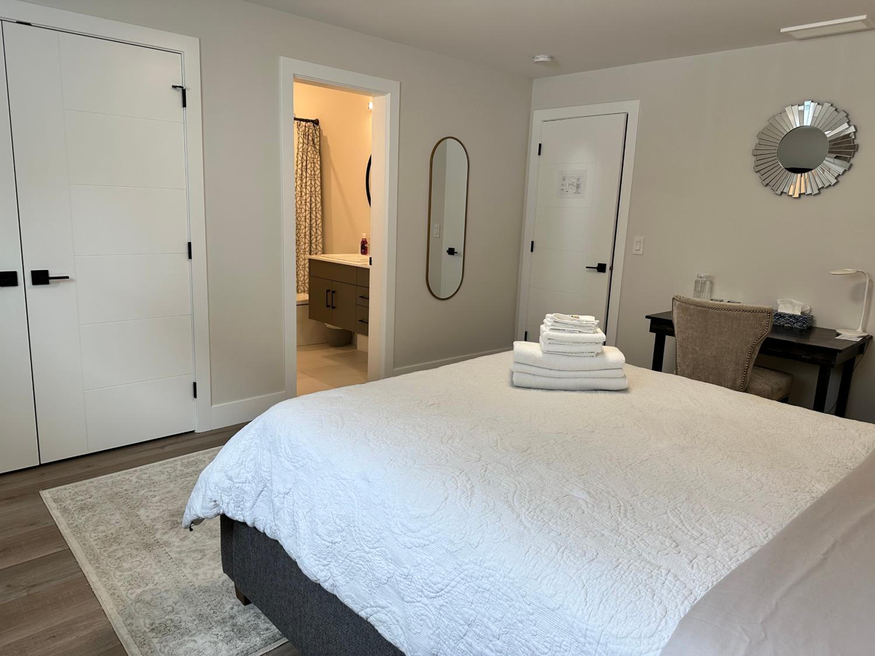 Queen Room - Photo 2