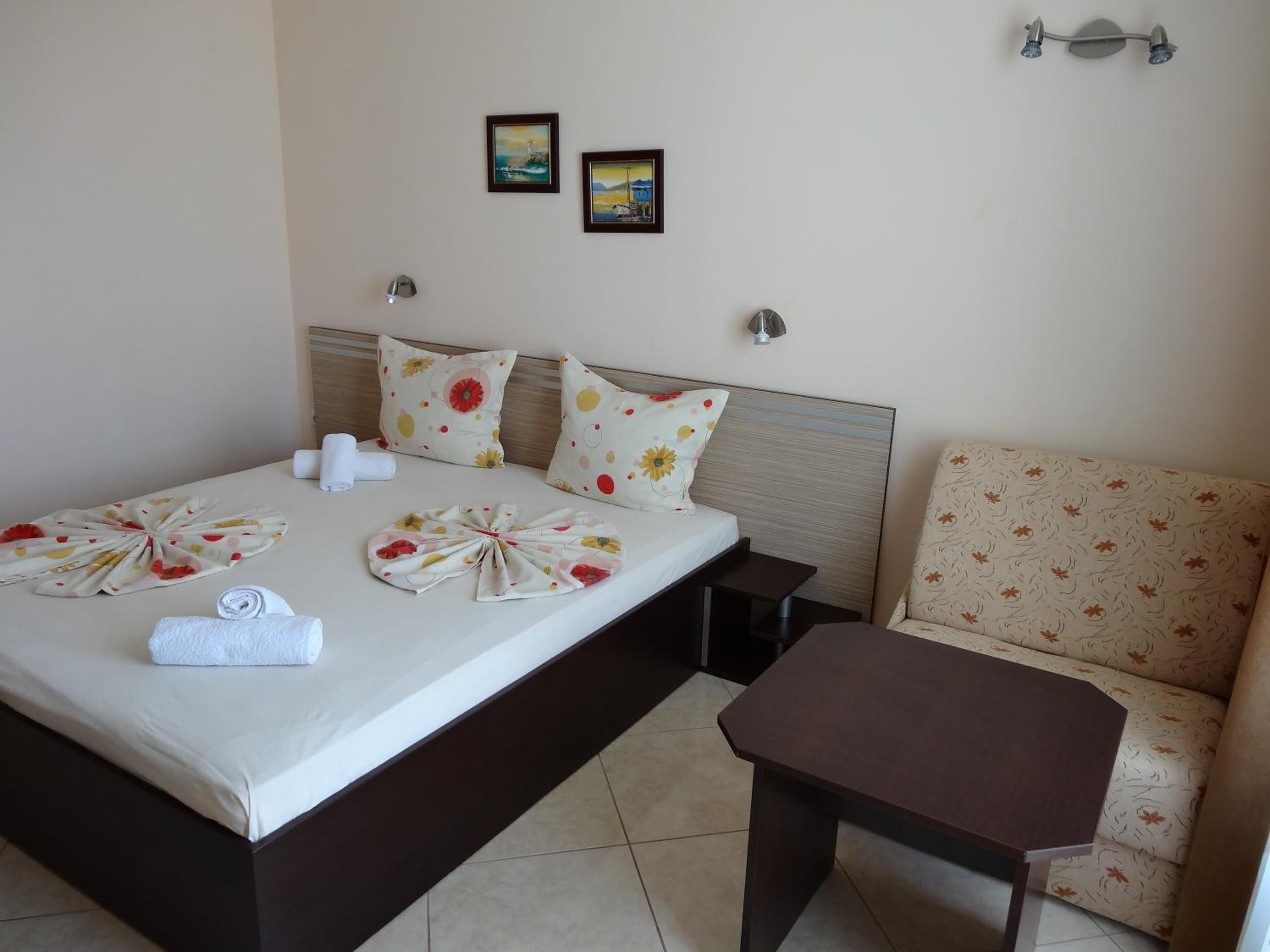 Double Room with Balcony photo 2