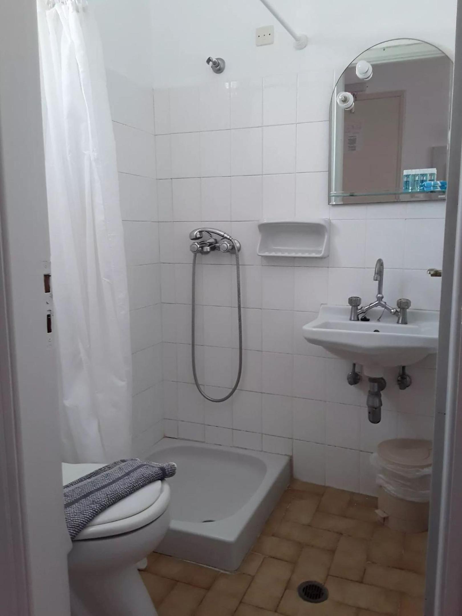 Economy Double or Twin Room photo 3