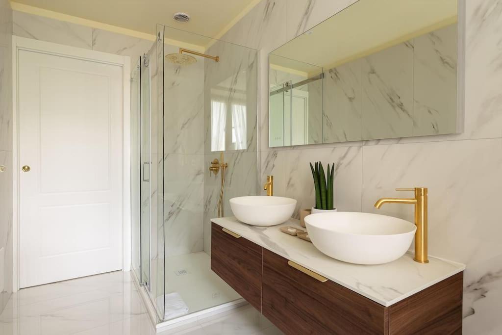 Two-Bedroom Apartment photo 3