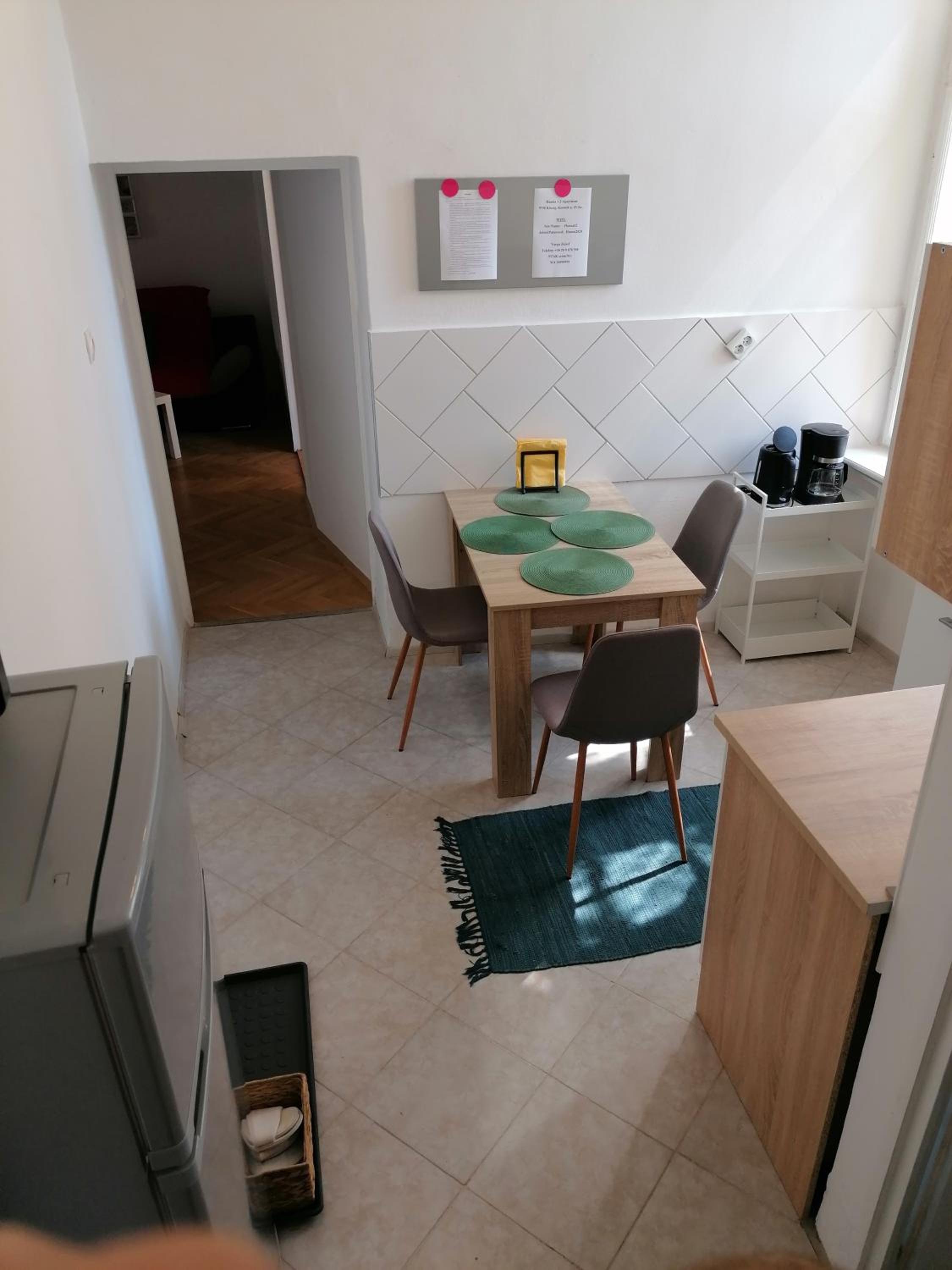 Apartment photo 2