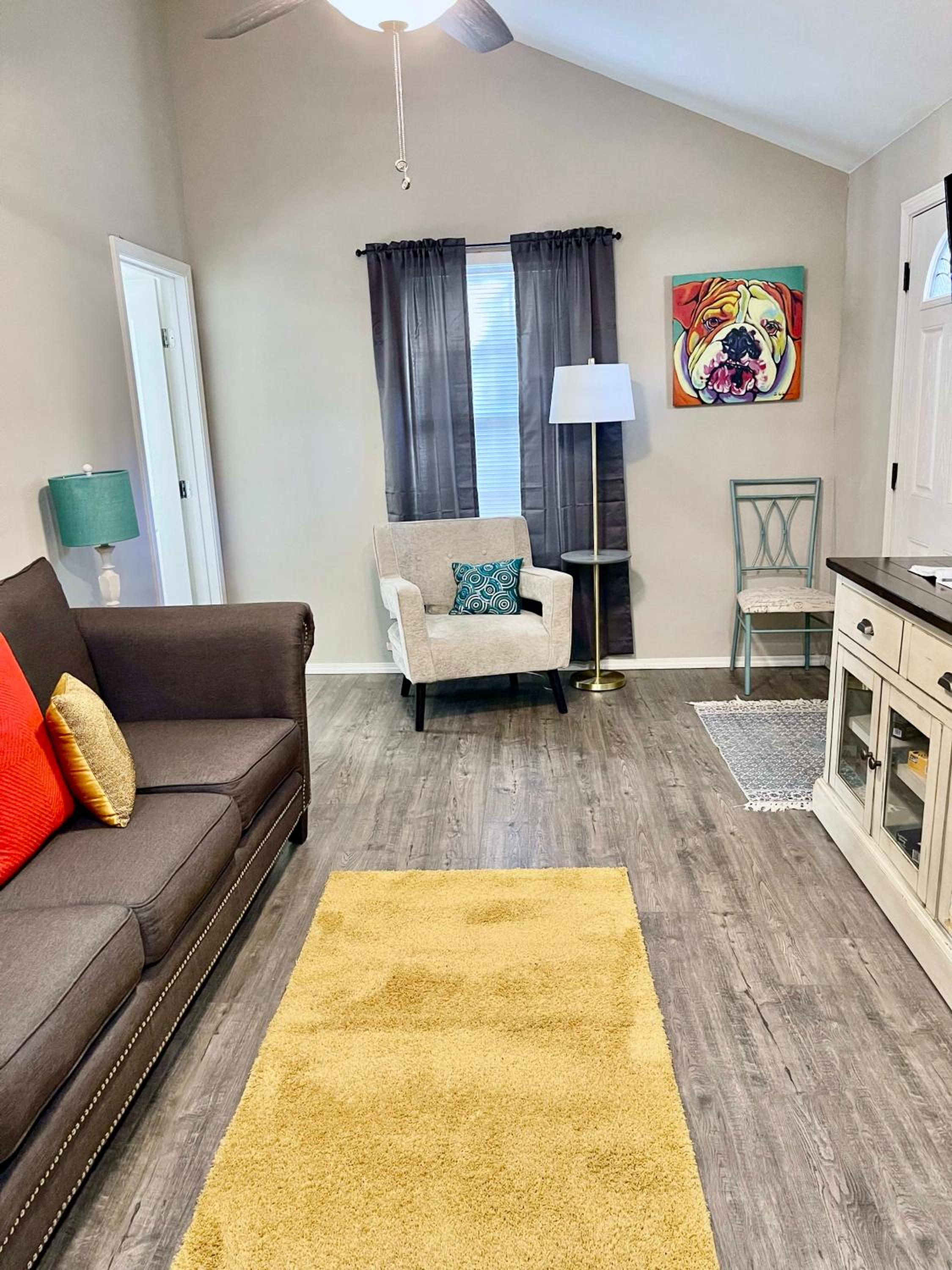 Apartment photo 1