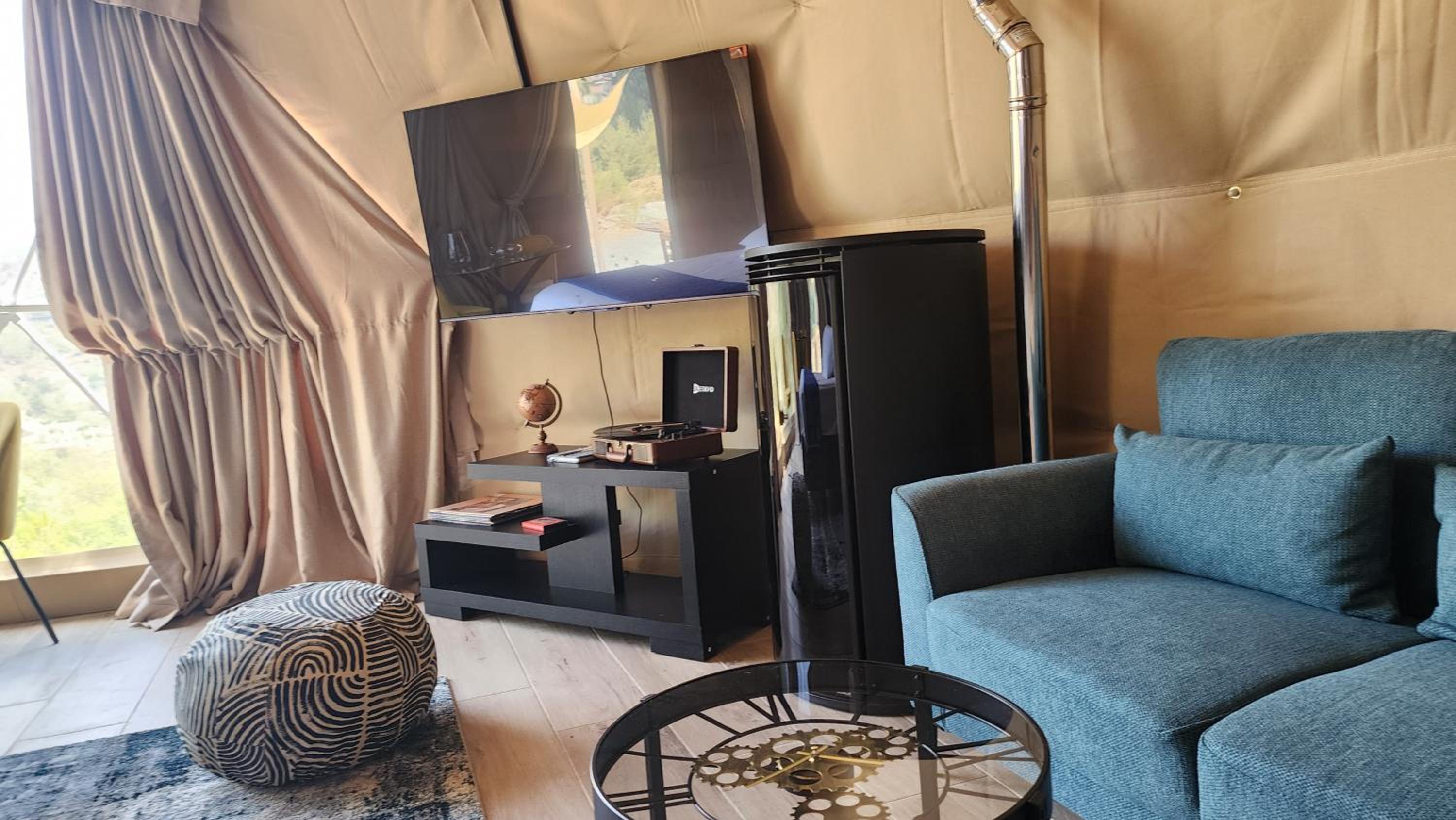 Tent 2 - Photo 11