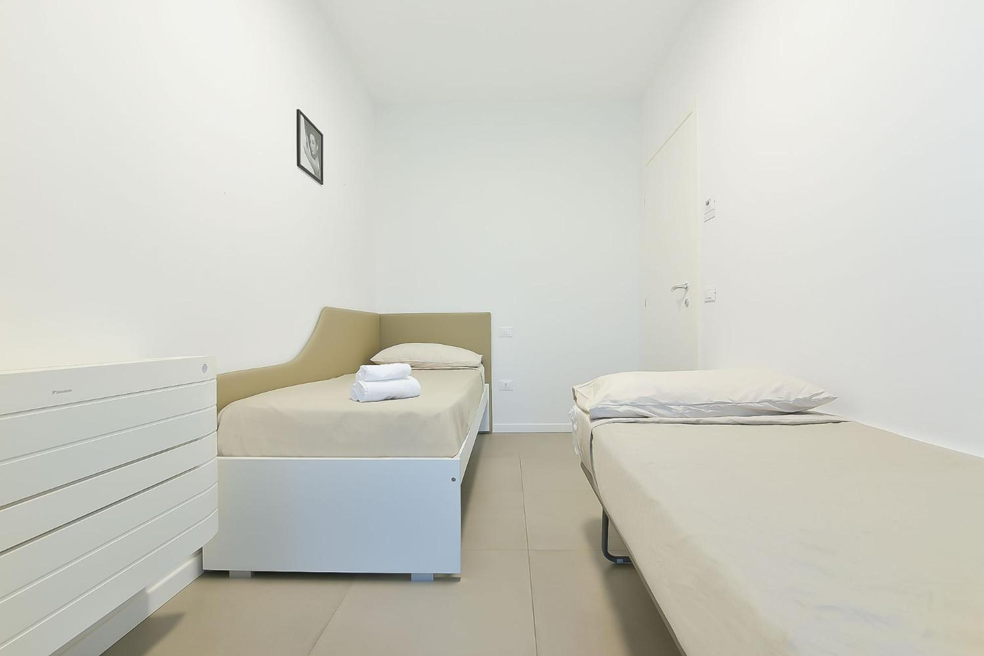 Two-Bedroom Apartment with Garden View - Photo 17