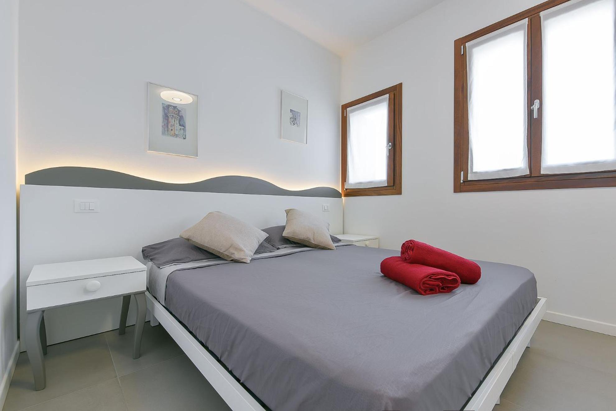 Two-Bedroom Apartment with Garden View - Photo 10