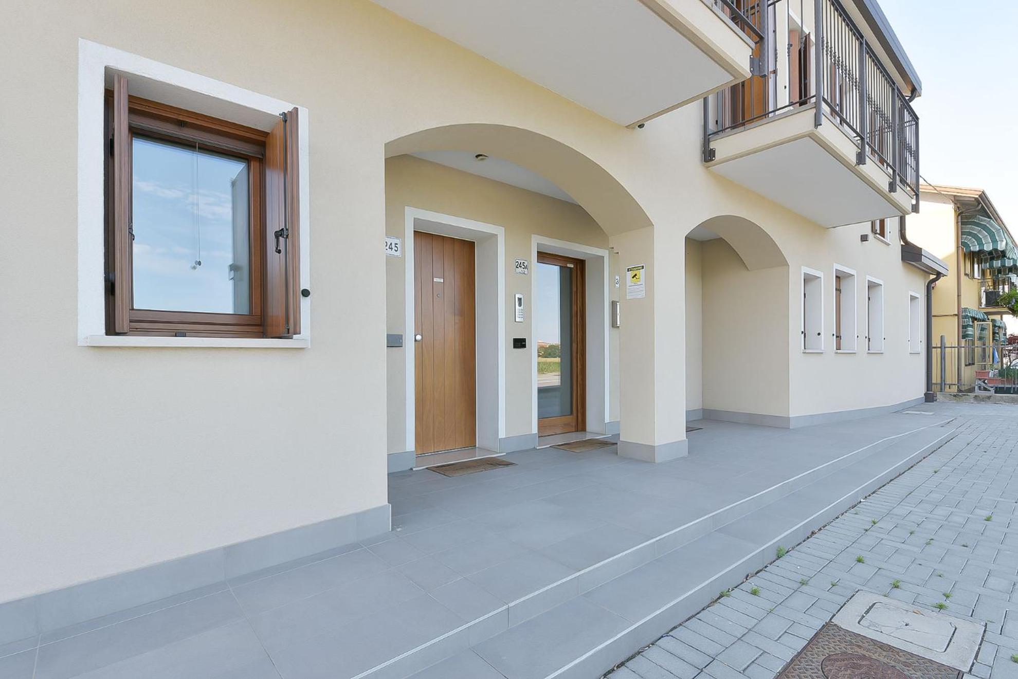 Two-Bedroom Apartment with Garden View - Photo 32