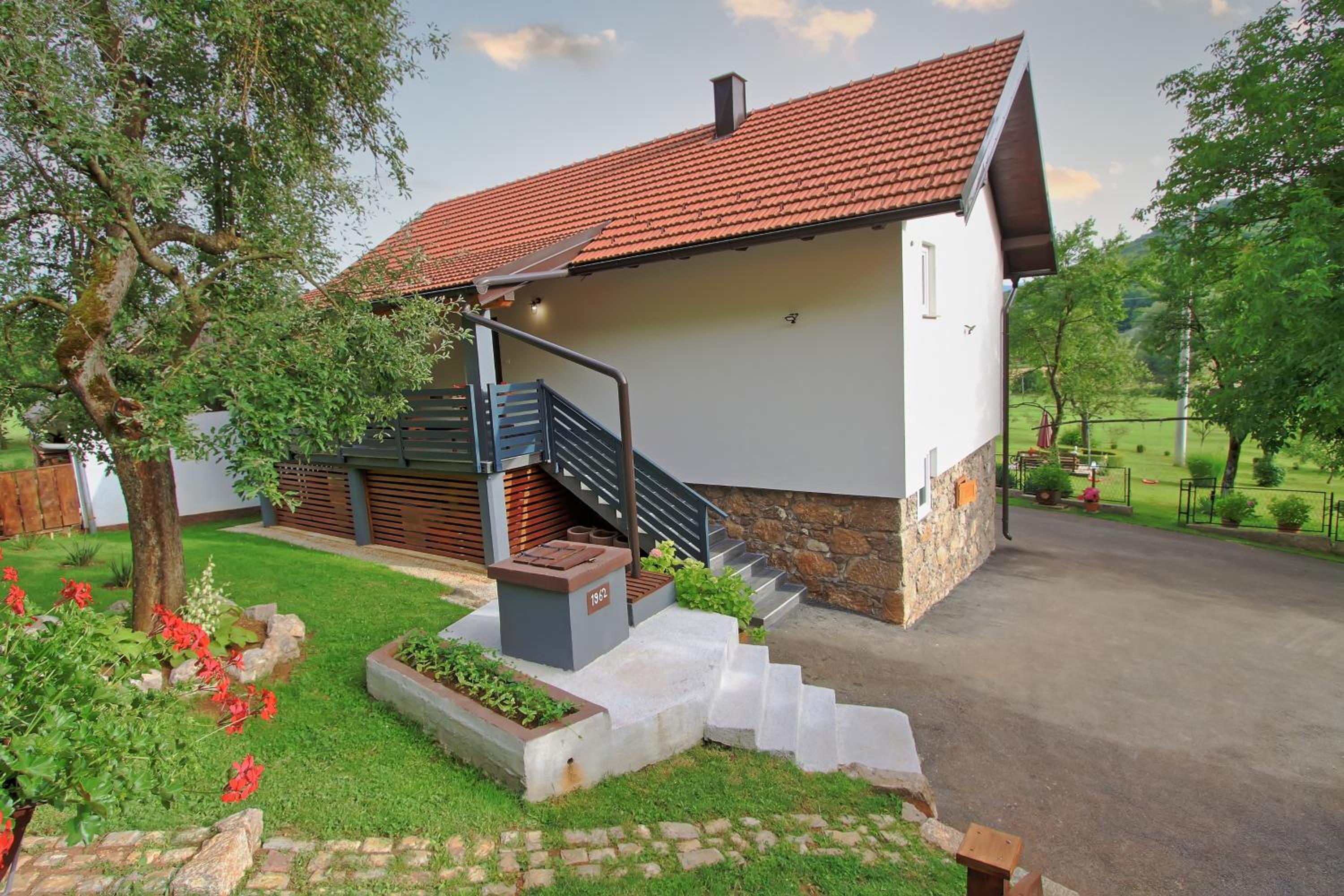 Three-Bedroom Villa photo 3